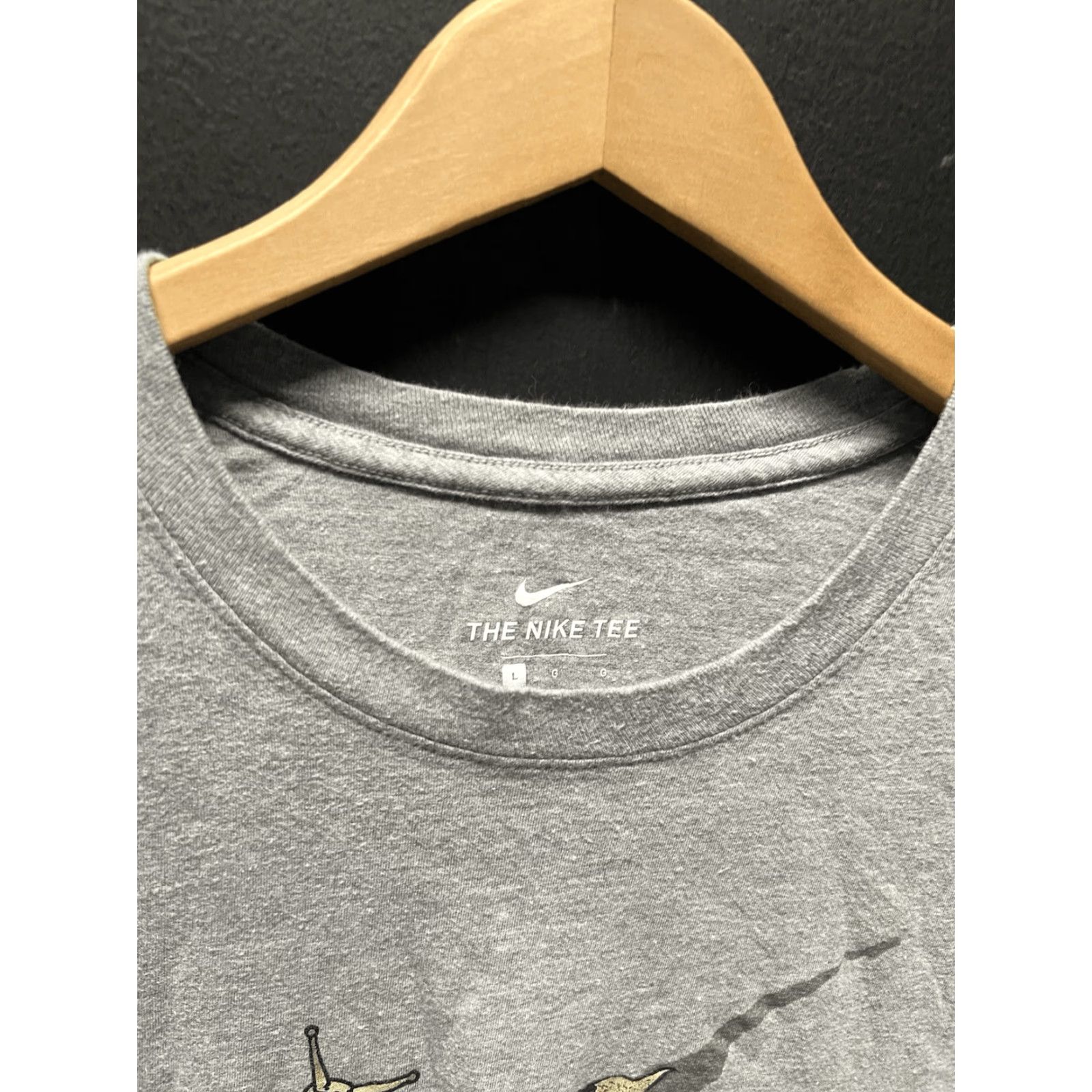 Nike Nike Men T-Shirt L Gray SB Sluggin Snail Swoosh Graphic Tee Crew Neck Size US L / EU 52-54 / 3 - 2 Thumbnail
