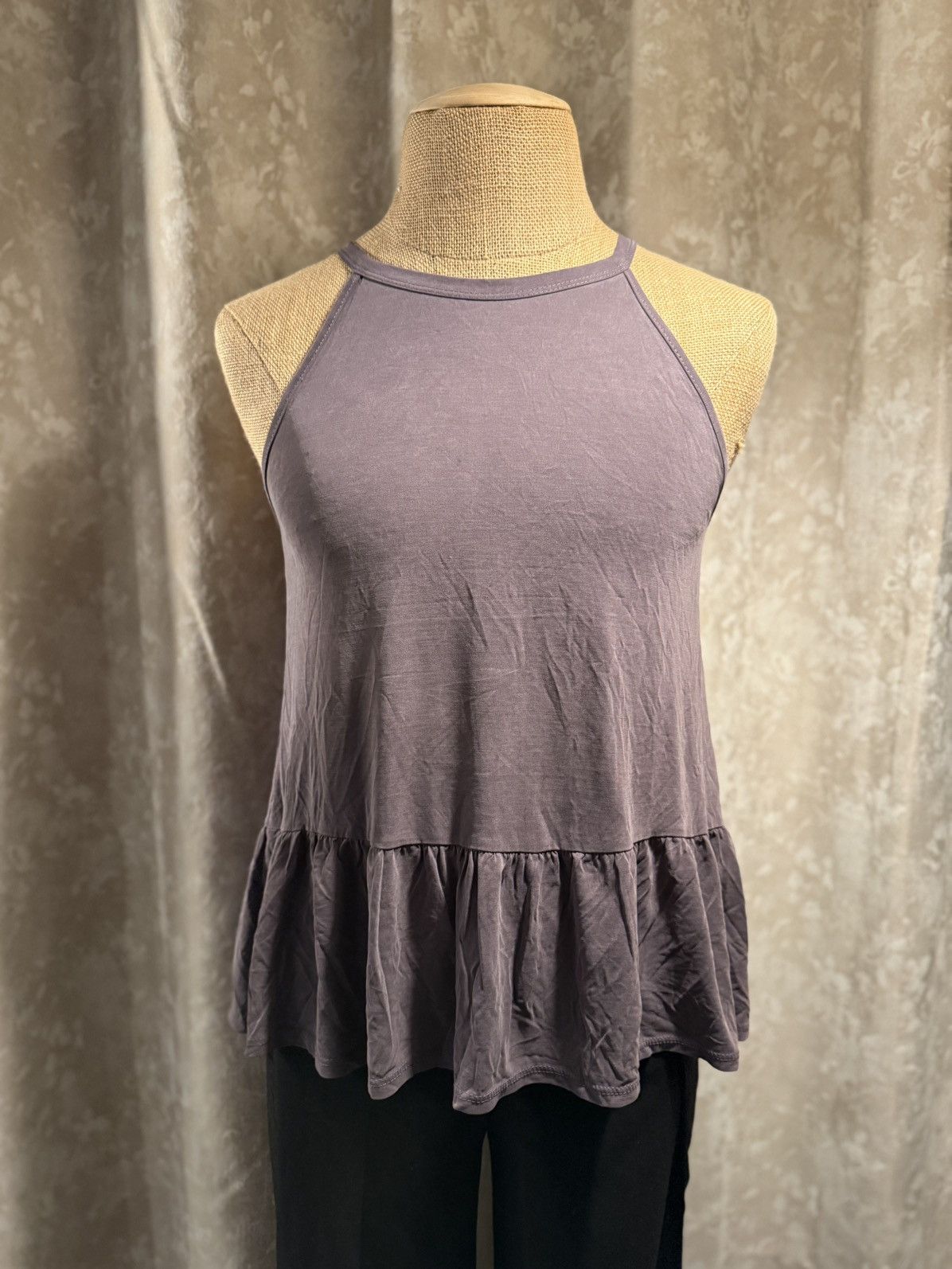 Other Soft Mauve Ruffle Hem Tank Top – Casual & Flowy Size M / US 6-8 / IT 42-44 - 1 Thumbnail