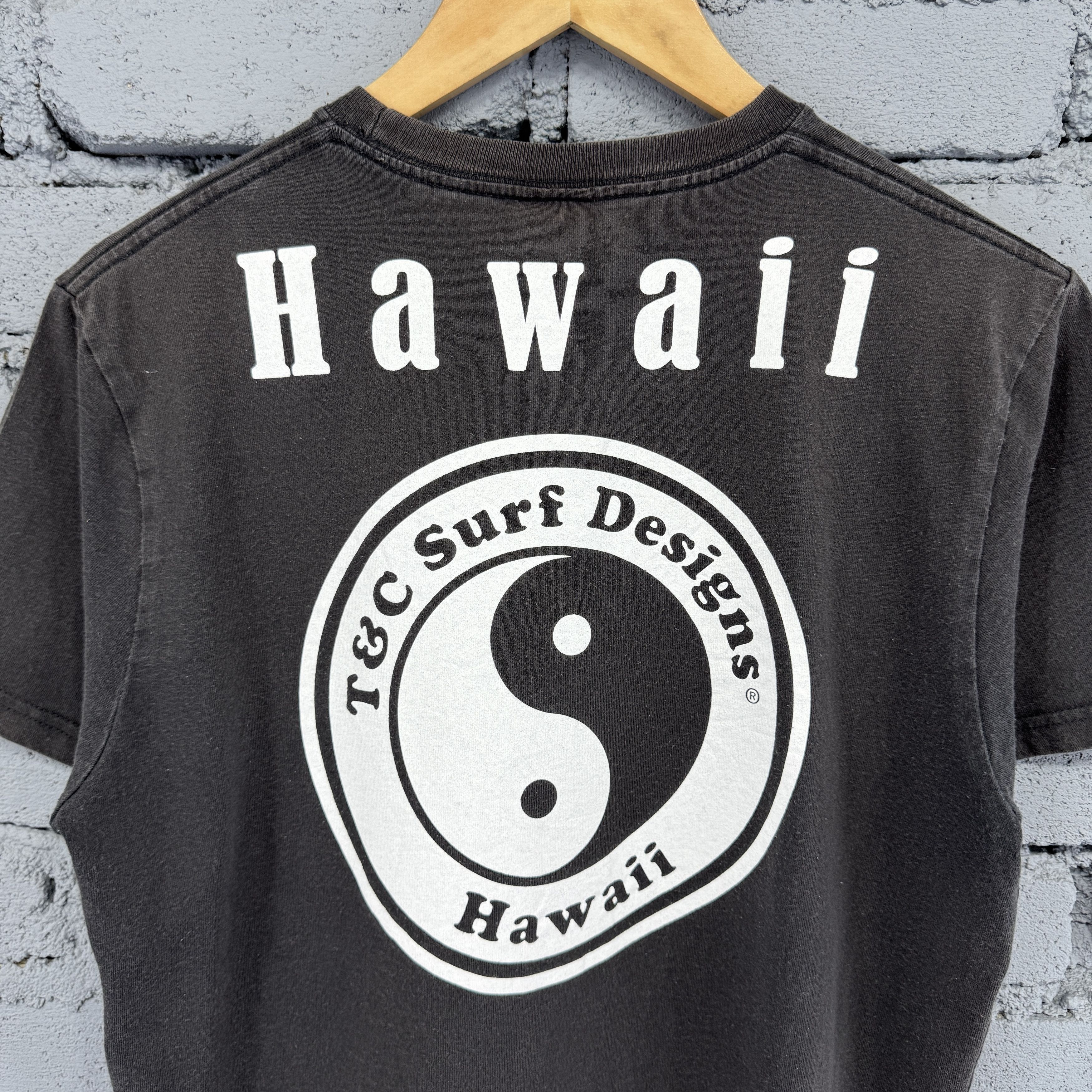 Vintage Vintage Sunfaded 90s T&C Surf Design Hawaii Yin-yang Logo Size US M / EU 48-50 / 2 - 4 Thumbnail