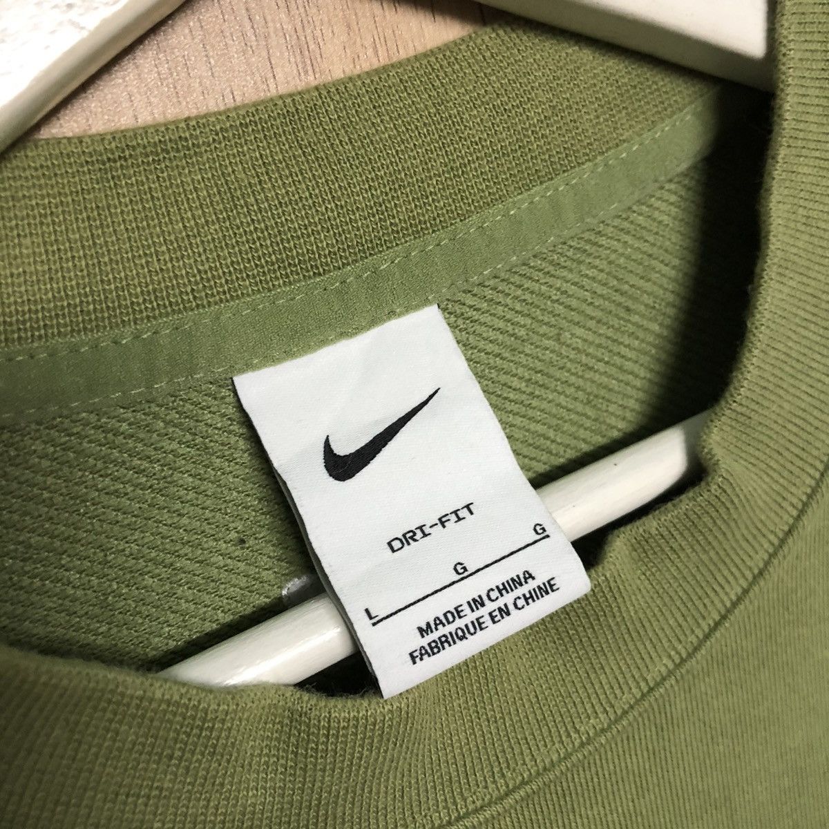 Nike Vintage Nike Swoosh Crop Tops Sweatshirt Size L / US 10 / IT 46 - 7 Thumbnail