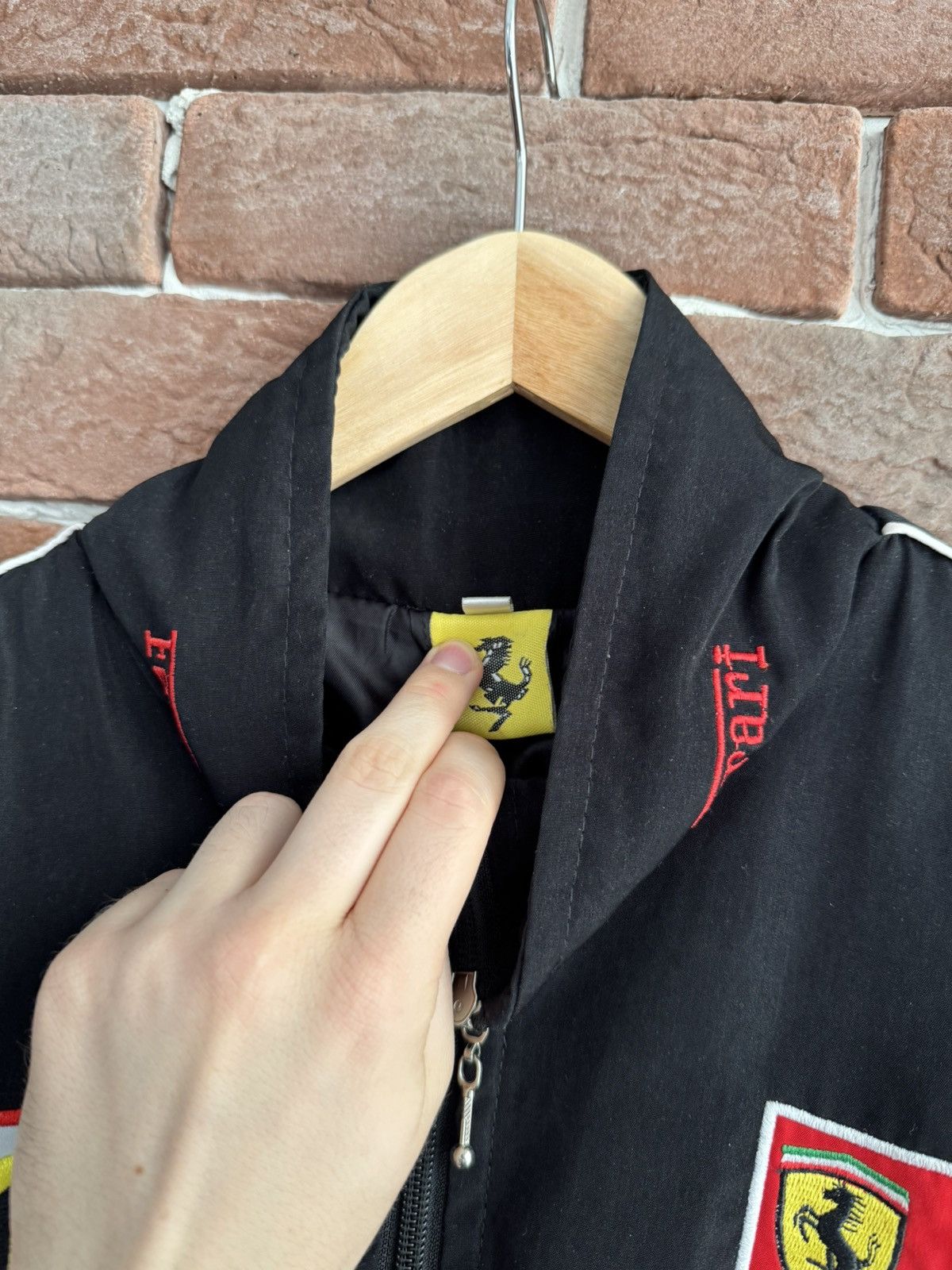 Ferrari Vintage Y2k Ferrari Racing Formula One Rare Hype Jacket Size US L / EU 52-54 / 3 - 10 Thumbnail