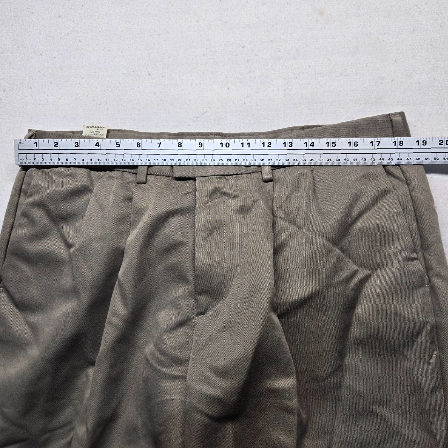Dockers DOCKERS Pants Khakis Dockers Classic Fit 38x30 Beige Beige Tan Khakis Chinos Casual Mens 38 X 30 Regular Inseam 30 Jeans Pants Mens Size US 38 / EU 54 - 6 Thumbnail
