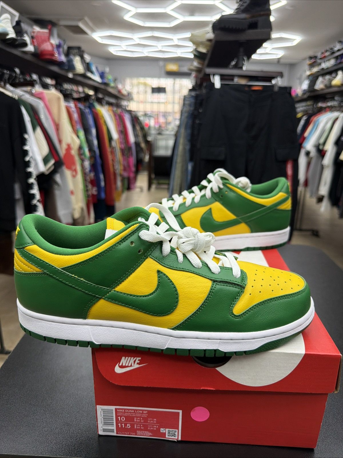 Nike Nike Dunk SP Low Brazil CU1727-700 Size 10 - Brand New Quick Size US 10 / EU 43 - 1 Thumbnail