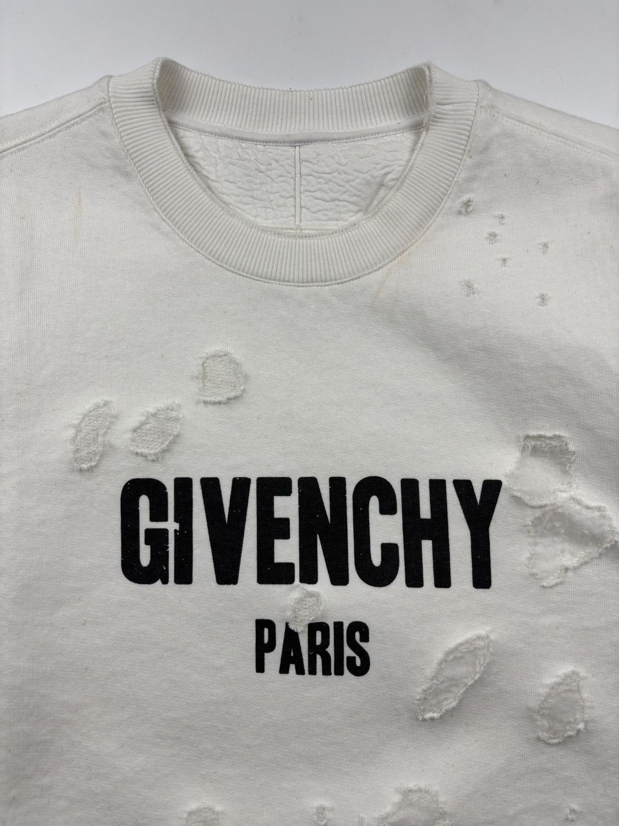 Givenchy Givenchy Destroyed Sweater Size US S / EU 44-46 / 1 - 2 Thumbnail