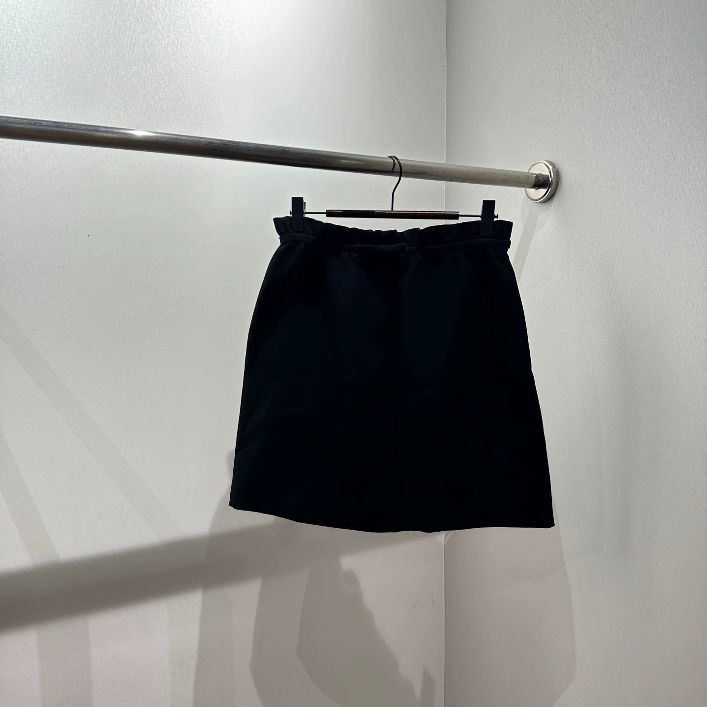Miu Miu MIU MIU apr420 Bow Skirt 40 Triacetate Size 27" / US 4 / IT 40 - 1 Thumbnail