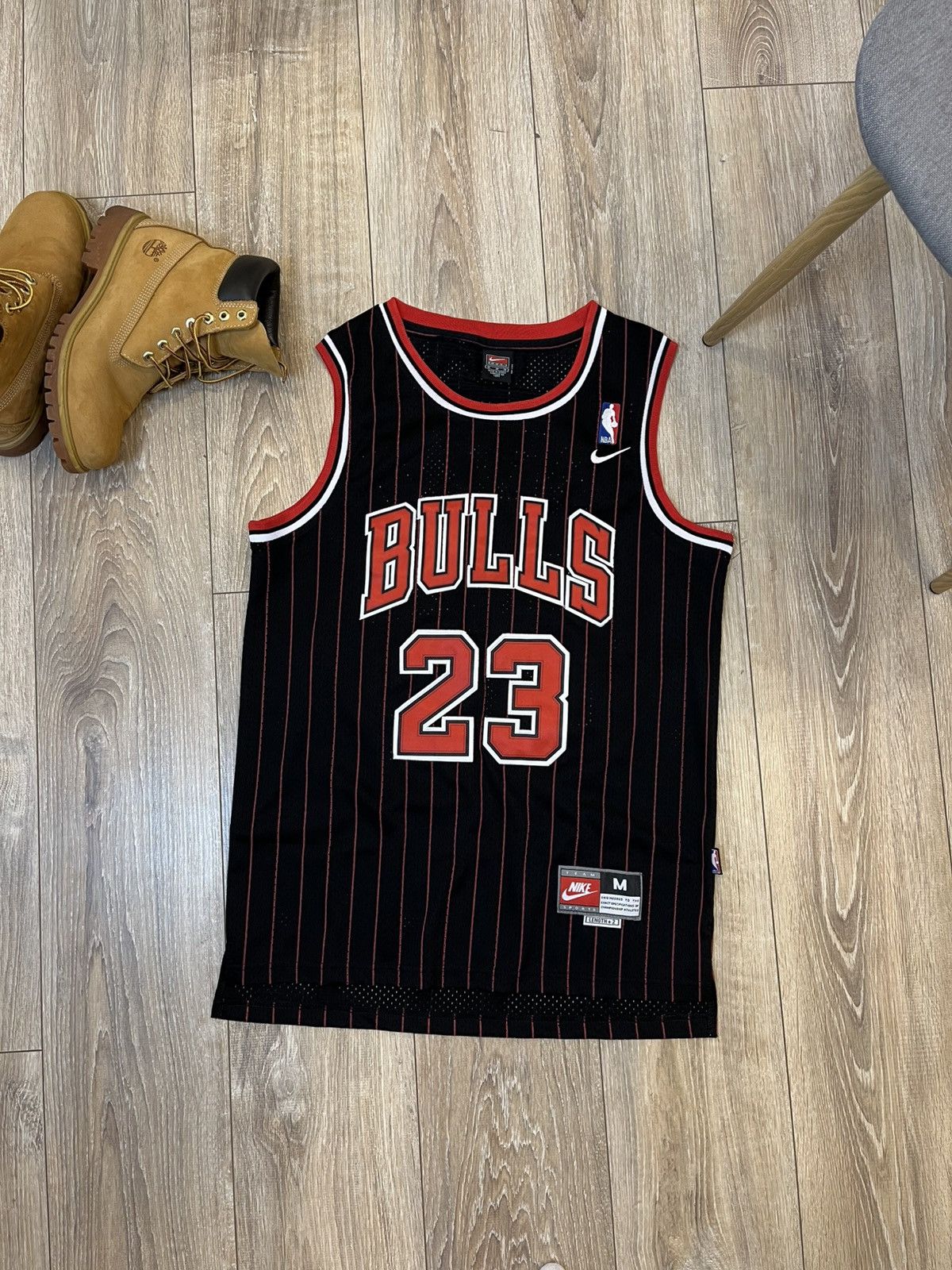Nike ☄️NIKE JORDAN VINTAGE CHICAGO BULLS BASKETBALL JERSEY 23 Size US M / EU 48-50 / 2 - 1 Thumbnail