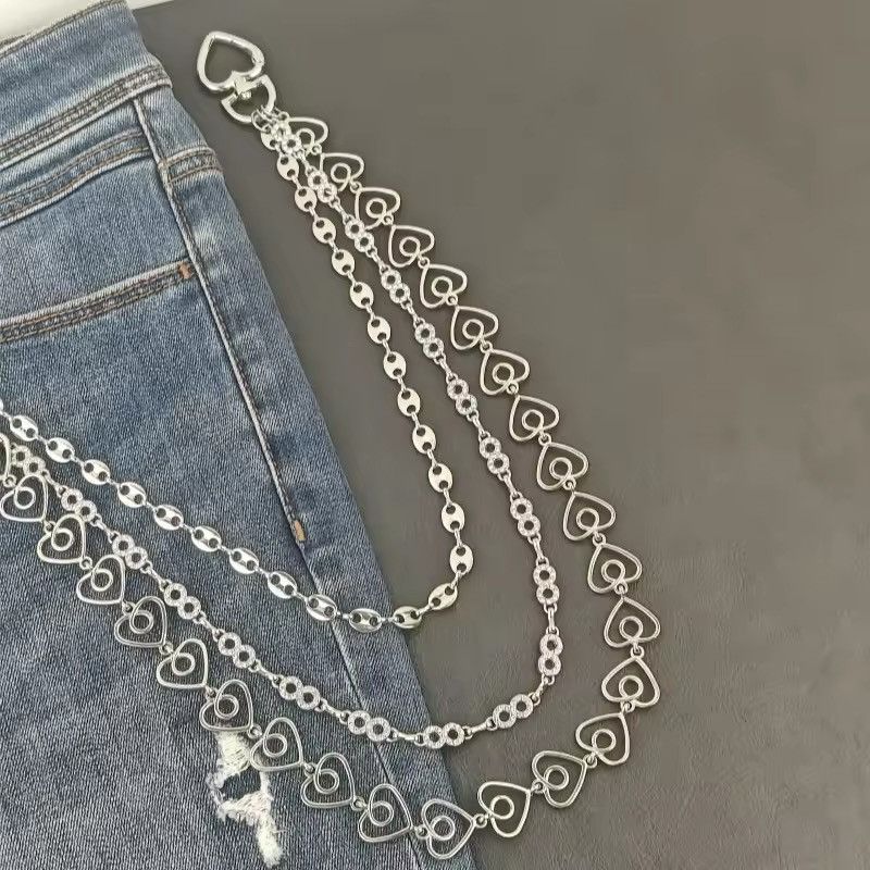 Japanese Brand × Vintage Girl Heart Shaped Rhinestone Keychain Wallet Size ONE SIZE - 3 Thumbnail
