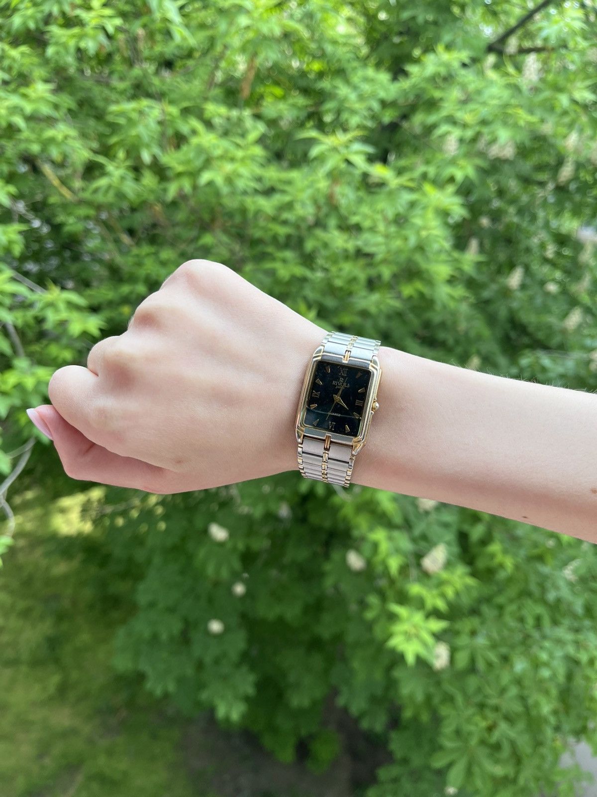 Japanese Brand × Vintage Rivoli Japan Classic Watch with Metal Bracelet Size ONE SIZE - 15 Thumbnail