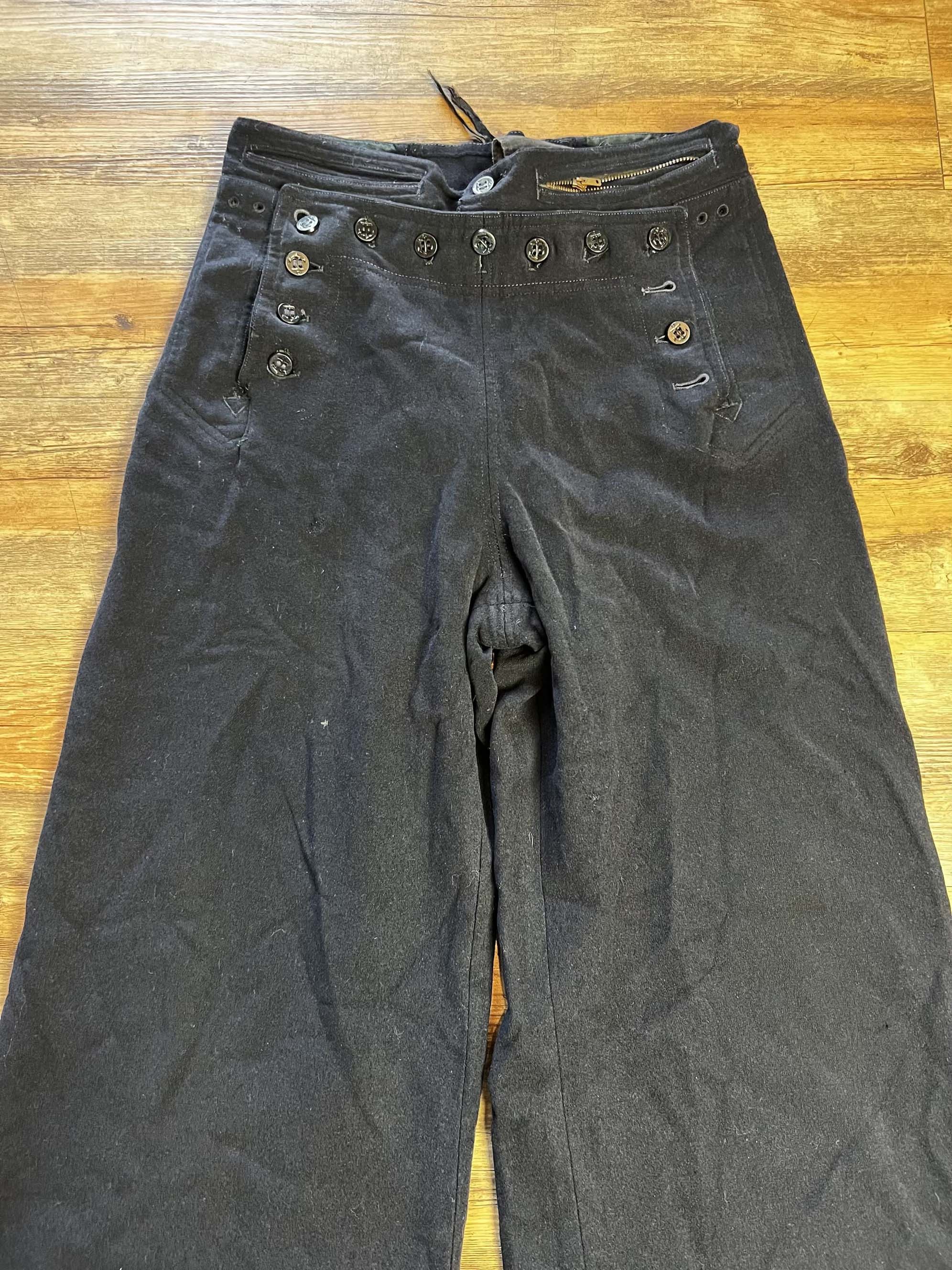 Vintage Vintage 1940s WWII US Navy 13 Button Wool Sailor Pants Size US 26 / EU 42 - 2 Thumbnail