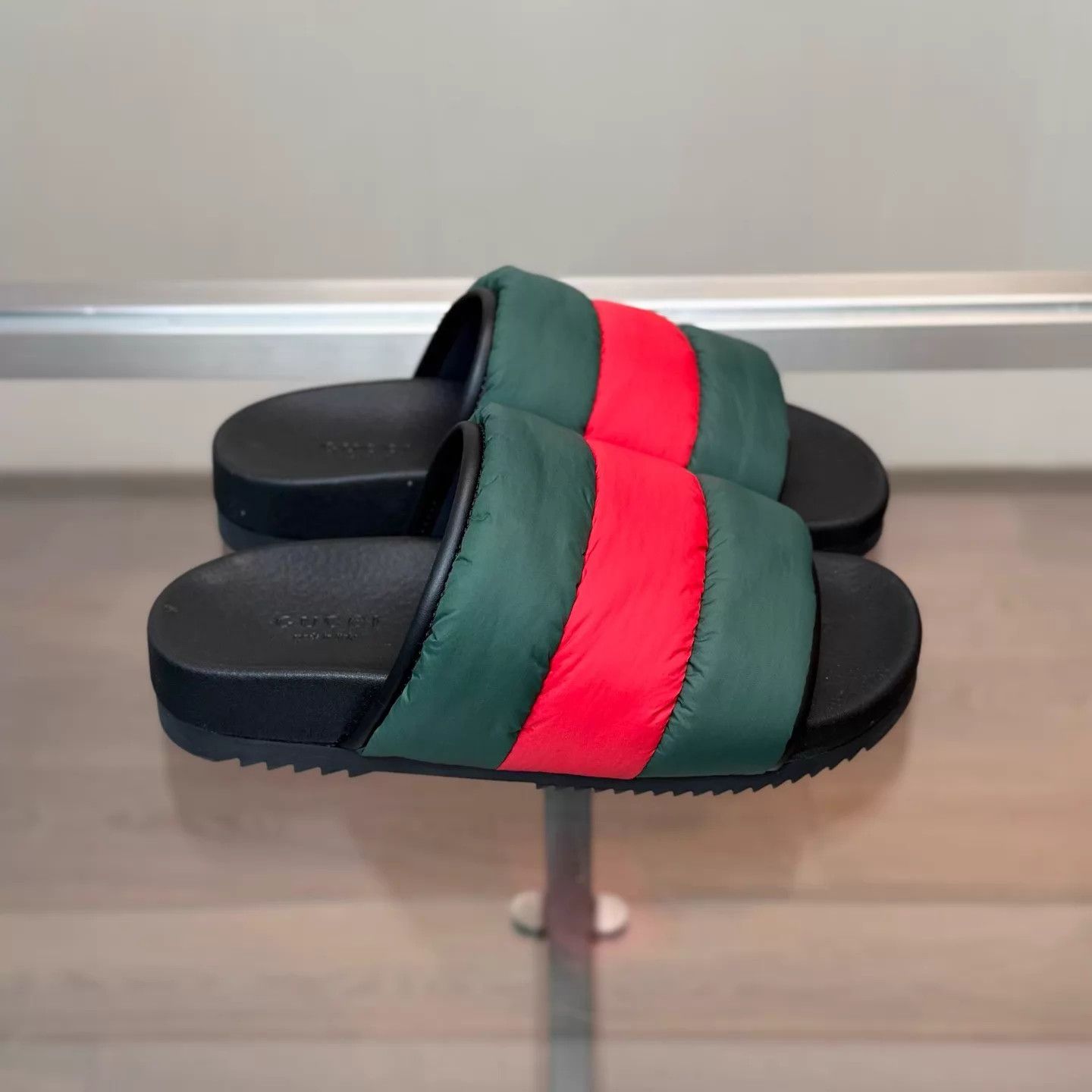 Gucci Gucci Red/Green Stripe Slippers Women's 35 NWT Size US 4.5 / IT 34.5 - 4 Thumbnail