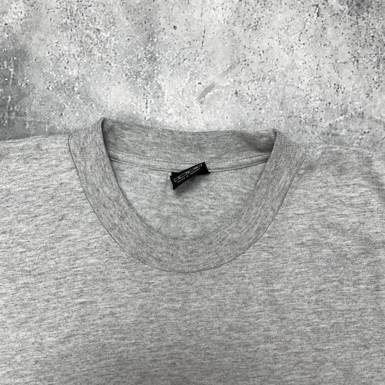 Vintage Vintage 2000s Nike Basic T Shirt Gray Size XL Size US XL / EU 56 / 4 - 4 Thumbnail