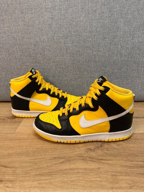 Nike Nike Dunk High White Varsity Maize 2011 Wu Tang Clan Rare 45 Size US 11 / EU 44 - 2 Thumbnail