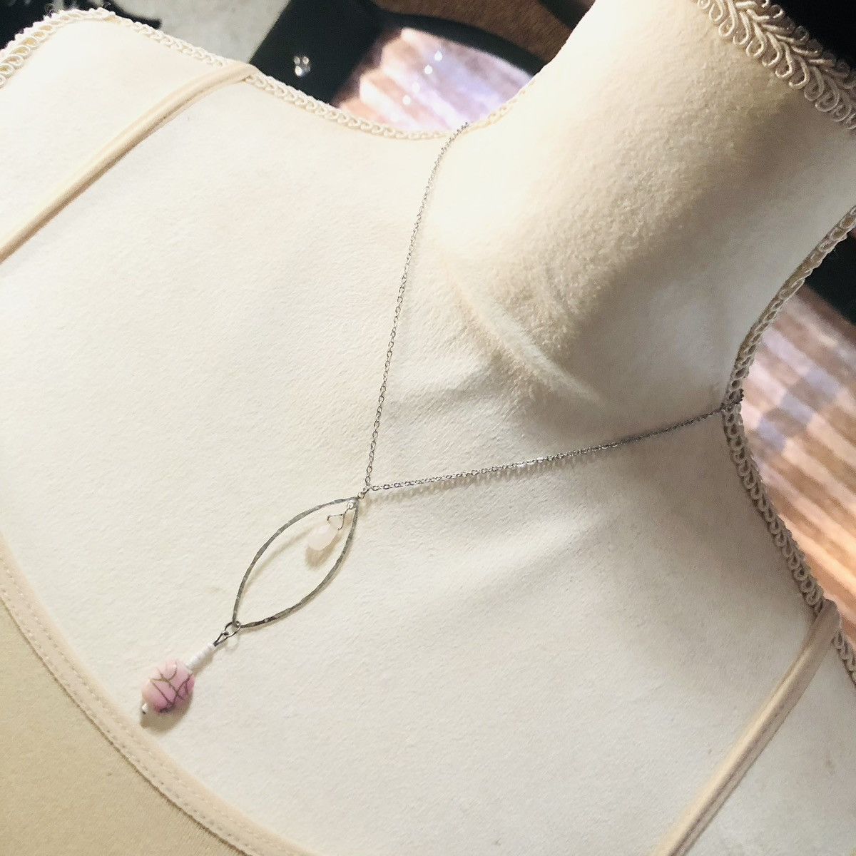 Handmade Handcrafted elegant rose quartz rhodonite pendant necklace Size ONE SIZE - 1 Thumbnail