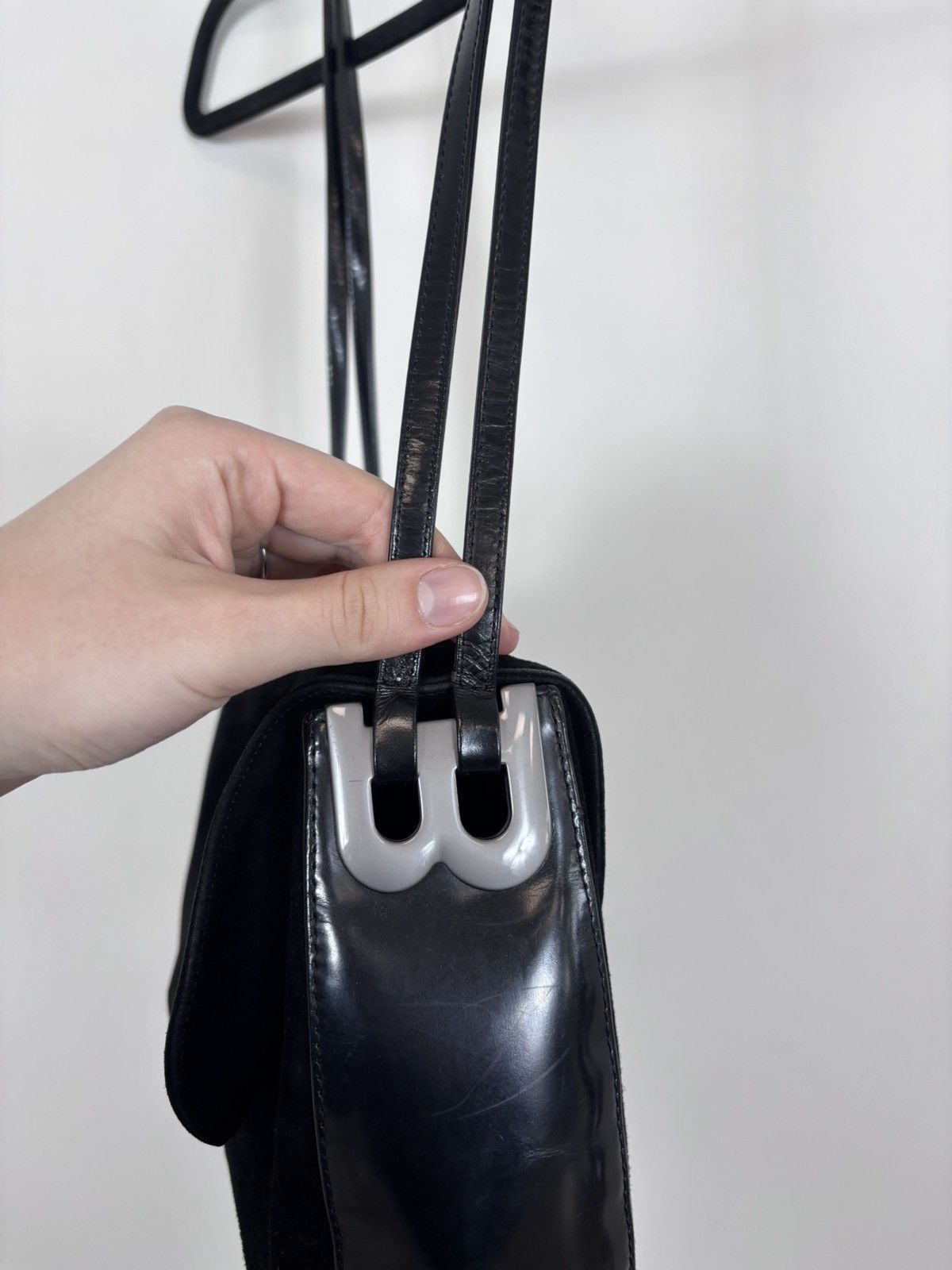 Bally Bally Black Suede Patent Leather Shoulder Bag Size ONE SIZE - 6 Thumbnail