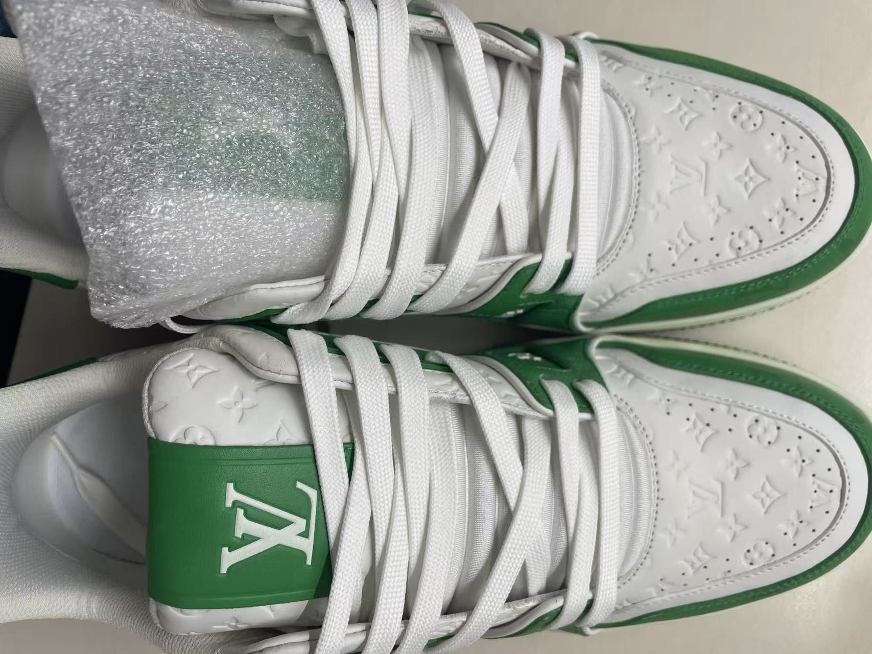 Louis Vuitton Louis Vuitton Trainer #54 Signature White & Green Sneakers Size US 9 / IT 39 - 14 Thumbnail