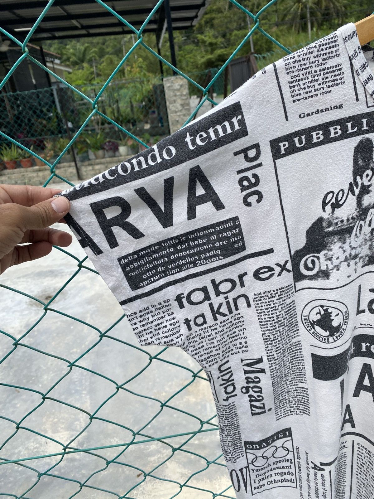 Japanese Brand Special request news paper fullprinted boxy tee Size L / US 10 / IT 46 - 5 Thumbnail