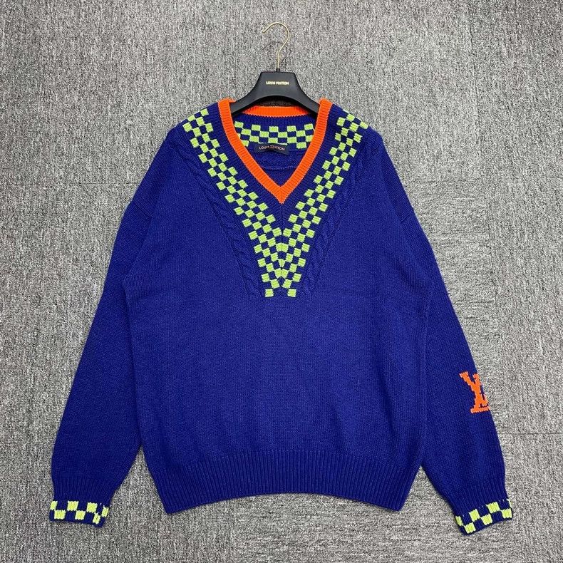 Louis Vuitton Louis Vuitton Arm logo jacquard sweater Size US L / EU 52-54 / 3 - 1 Thumbnail