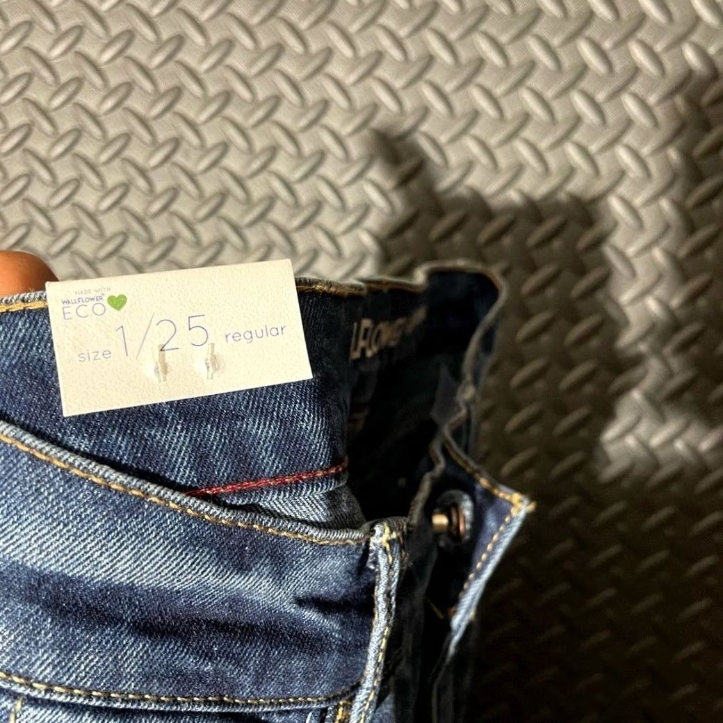 Vintage Wallflower Denim Jeans Womens Curvy Super High Rise Straight Eco Blue Fearless NWT 1/25 Size 27" / US 4 / IT 40 - 6 Thumbnail