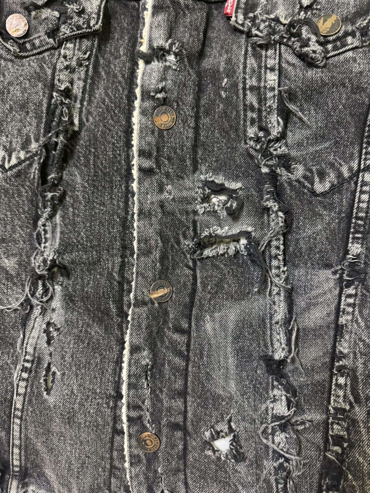 Levi's Levi's Distressed Denim Jacket Sherpa Jacket Size US M / EU 48-50 / 2 - 9 Thumbnail
