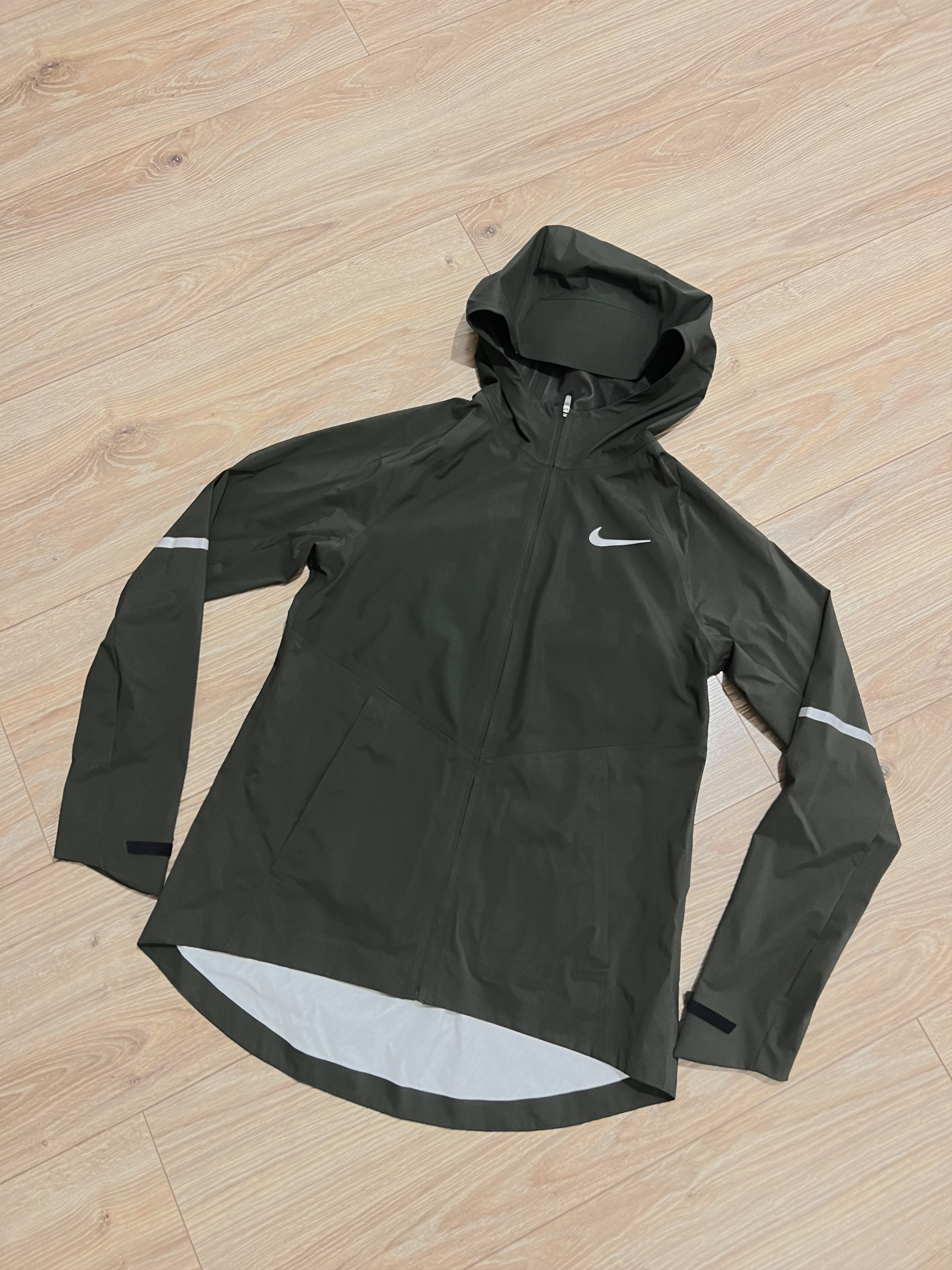 Nike zonal aeroshield running jacket on sale