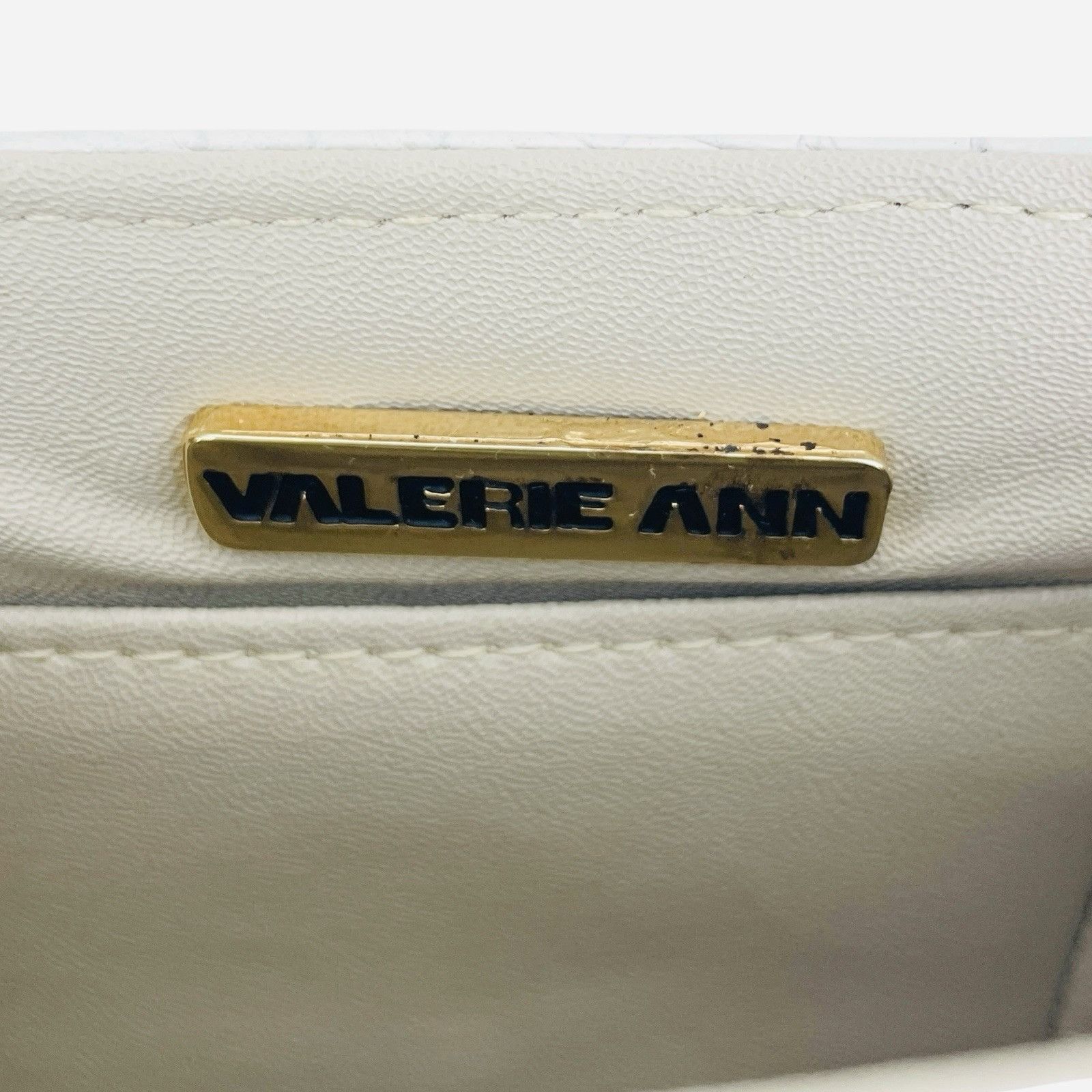 Vintage RARE Vintage Valerie Ann Gold Cameo White Alligator Purse Size ONE SIZE - 9 Thumbnail
