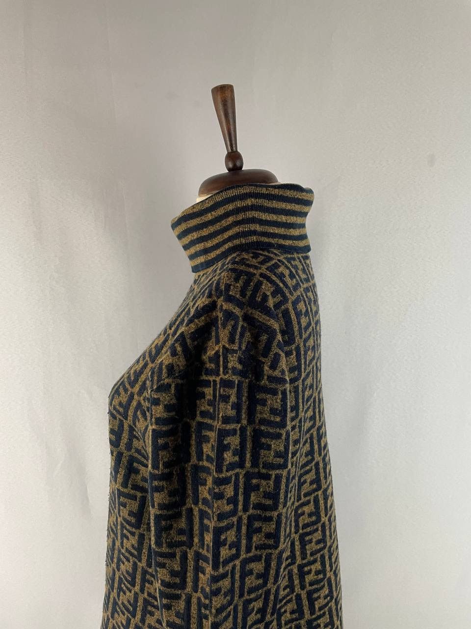 Fendi Fendi Vintage Sweater Monogram Size M / US 6-8 / IT 42-44 - 5 Thumbnail