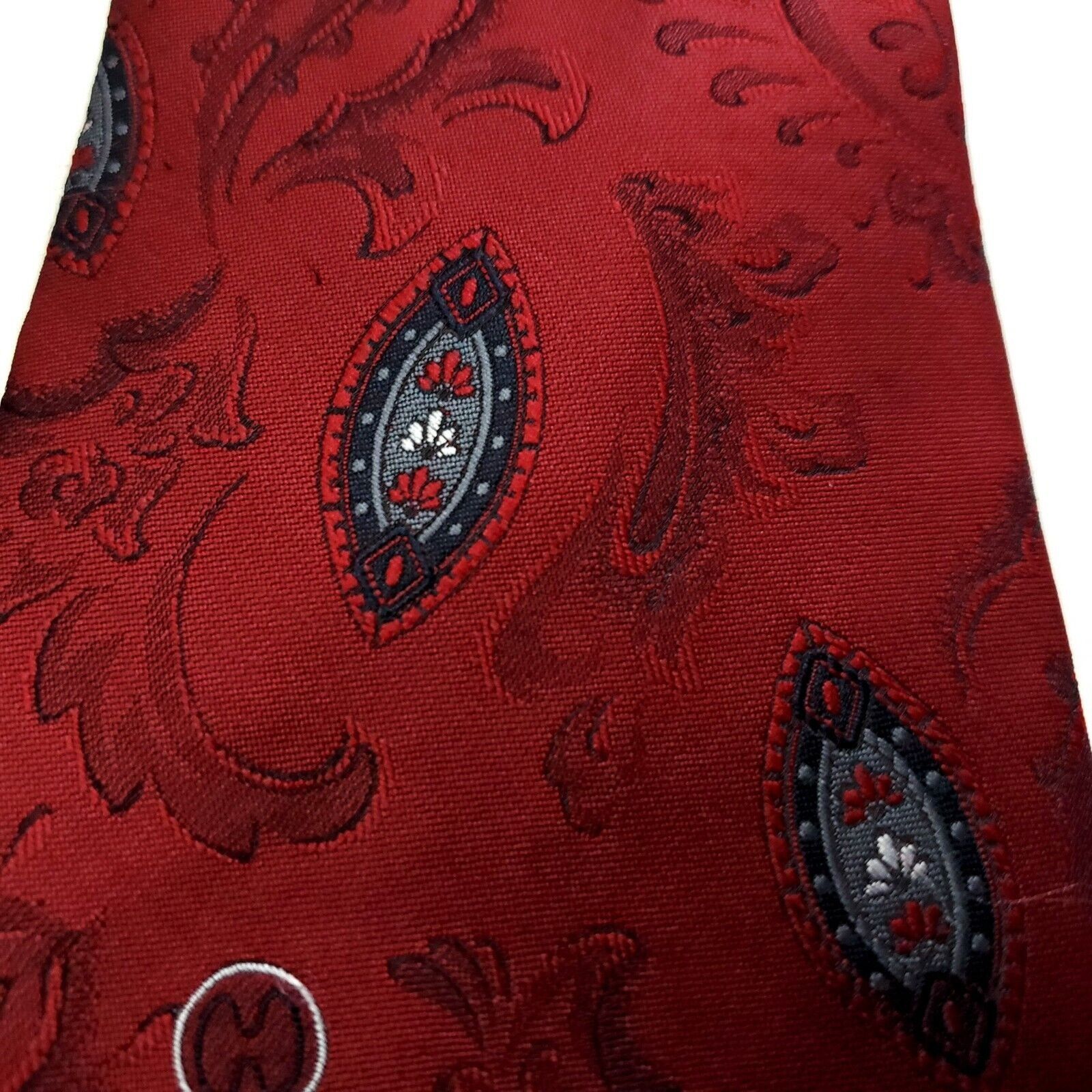 Halston III Halston 3 Red Paisley Woven Short Wide Polyester Silk Tie Size ONE SIZE - 2 Thumbnail