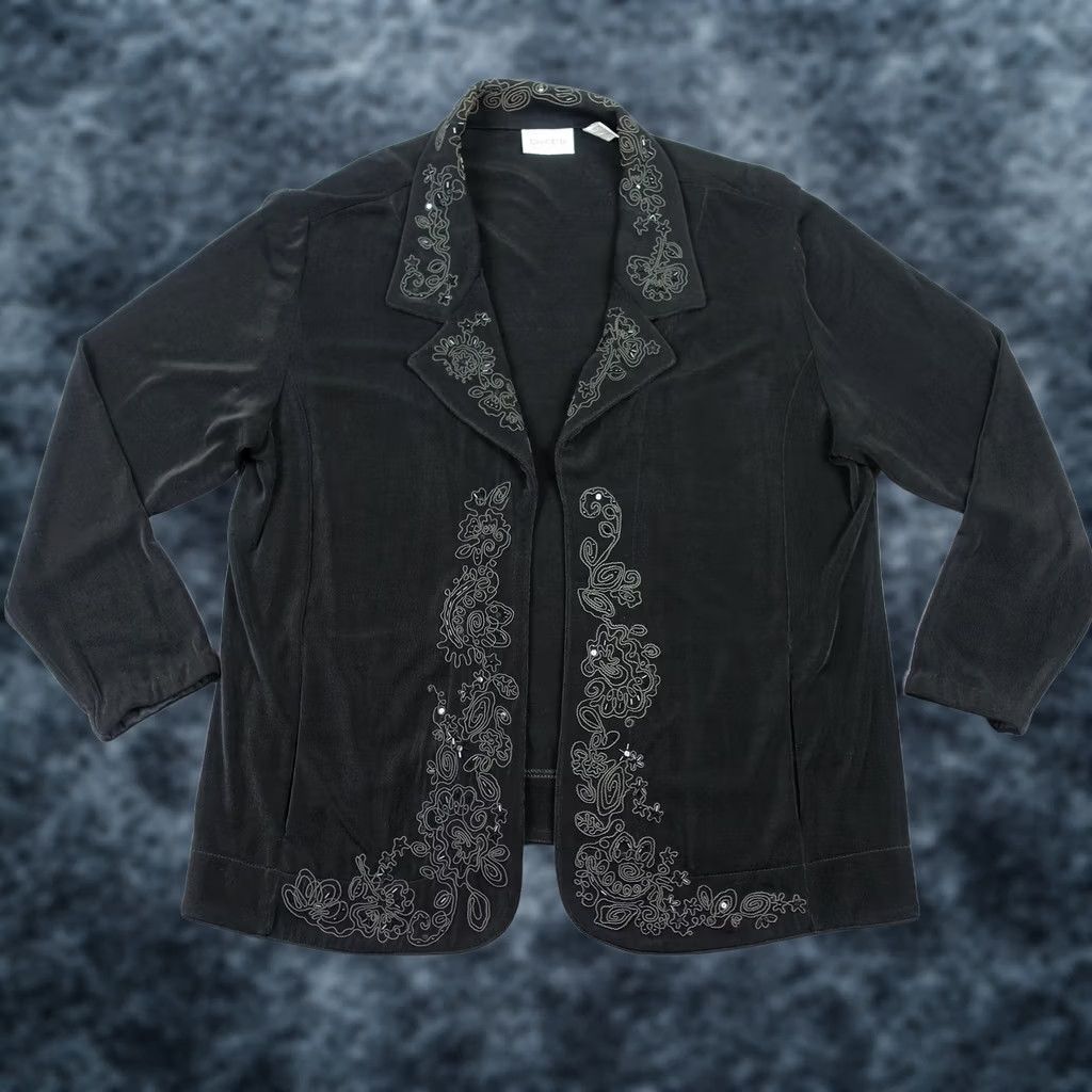 Vintage VINTAGE Chico's Travelers Jacket Womens Size 3 Black Embroidered Paisley Floral Mid-Length Knit Blazer Jacket Womens Size XS / US 0-2 / IT 36-38 - 1 Thumbnail