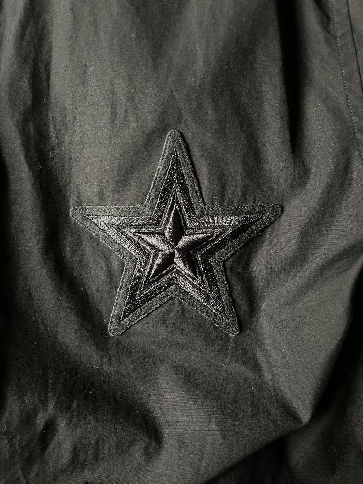 Givenchy Givenchy Star Embroidered Tape Sleeve Shirt Size US L / EU 52-54 / 3 - 3 Thumbnail