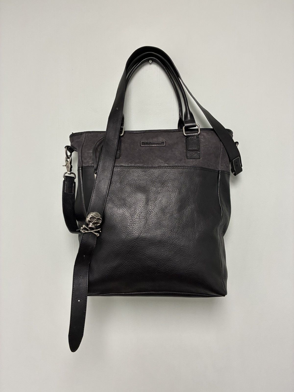John Varvatos Skull Buckle Leather Bag W Strap. Size ONE SIZE - 18 Thumbnail