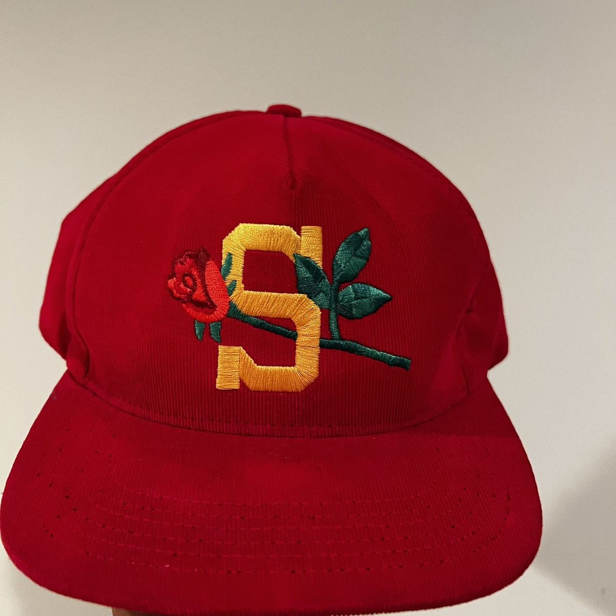 Supreme Supreme Rose S Logo snapback red Size ONE SIZE - 7 Thumbnail