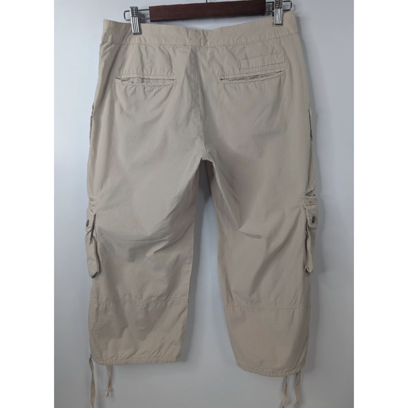 Joie Joie Women's 8 Cropped Pants Beige Cotton Ripstop Khaki Cargo Capri Outdoors Shirt? Size 30" / US 8 / IT 44 - 4 Thumbnail