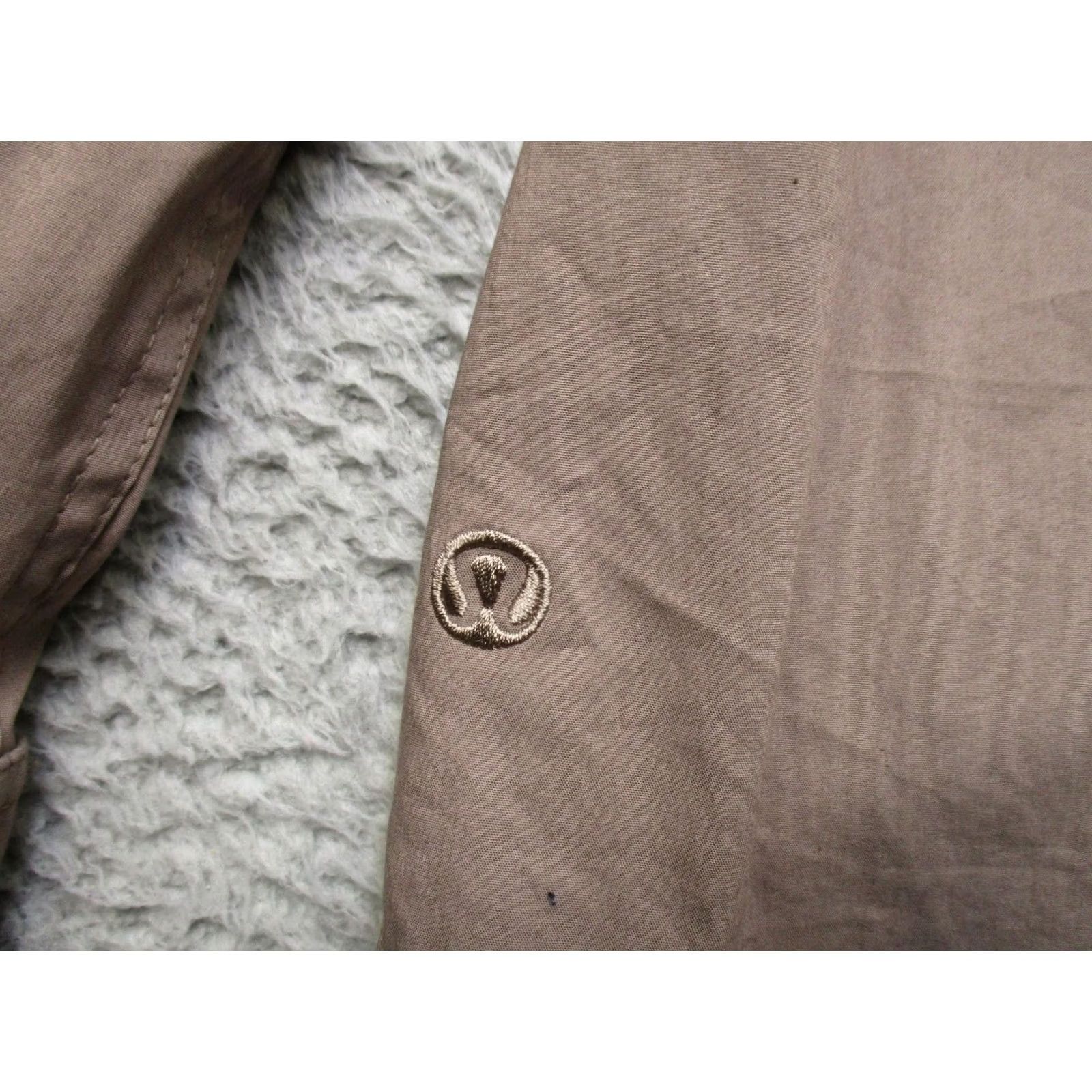 Lululemon Lululemon Shirt Womens XL Brown Long Sleeve Button Front Casual Oversized Size XL / US 12-14 / IT 48-50 - 7 Thumbnail