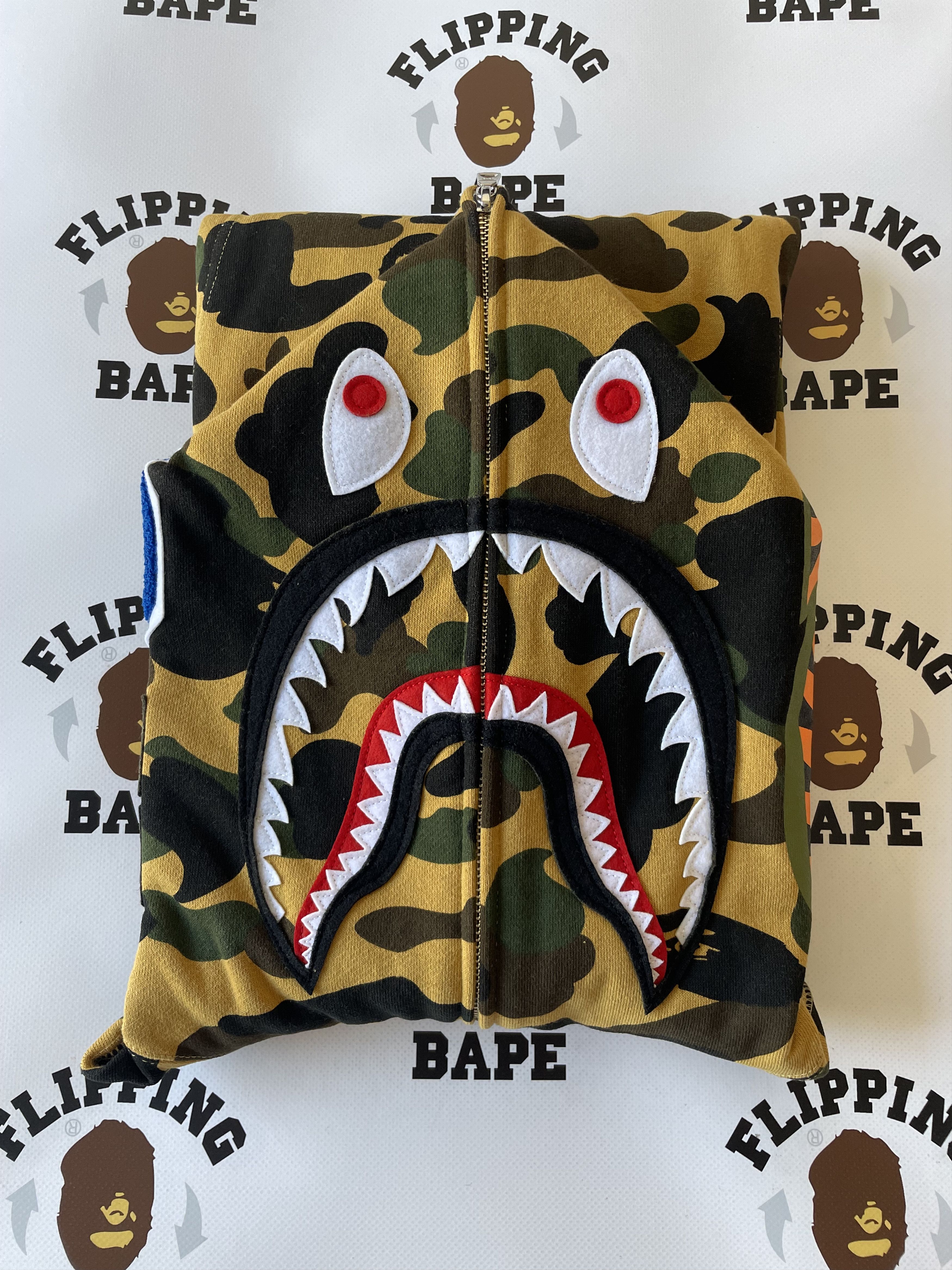 Bape 1ST CAMO SHARK FULL ZIP HOODIE (2022) Size US XXL / EU 58 / 5 - 3 Thumbnail