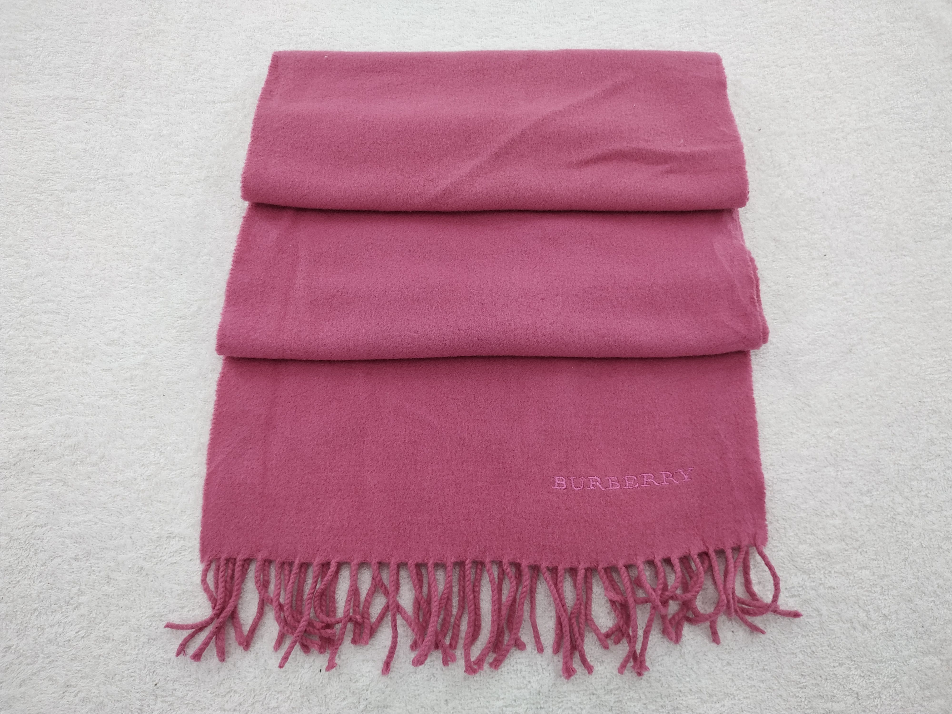 Burberry Vintage Burberry Cashmere Scarf/Muffler/Neckwear MF022 Size ONE SIZE - 2 Thumbnail