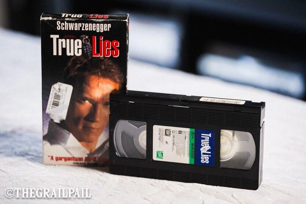 Designer True Lies VHS 1994 1st Print Schwarzenegger Curtis Excellent Size ONE SIZE - 2 Thumbnail
