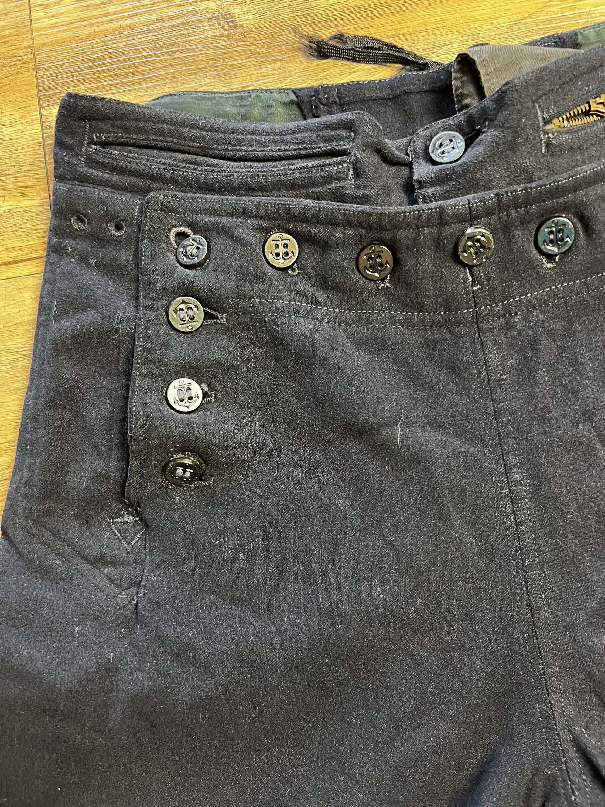 Vintage Vintage 1940s WWII US Navy 13 Button Wool Sailor Pants Size US 26 / EU 42 - 9 Thumbnail