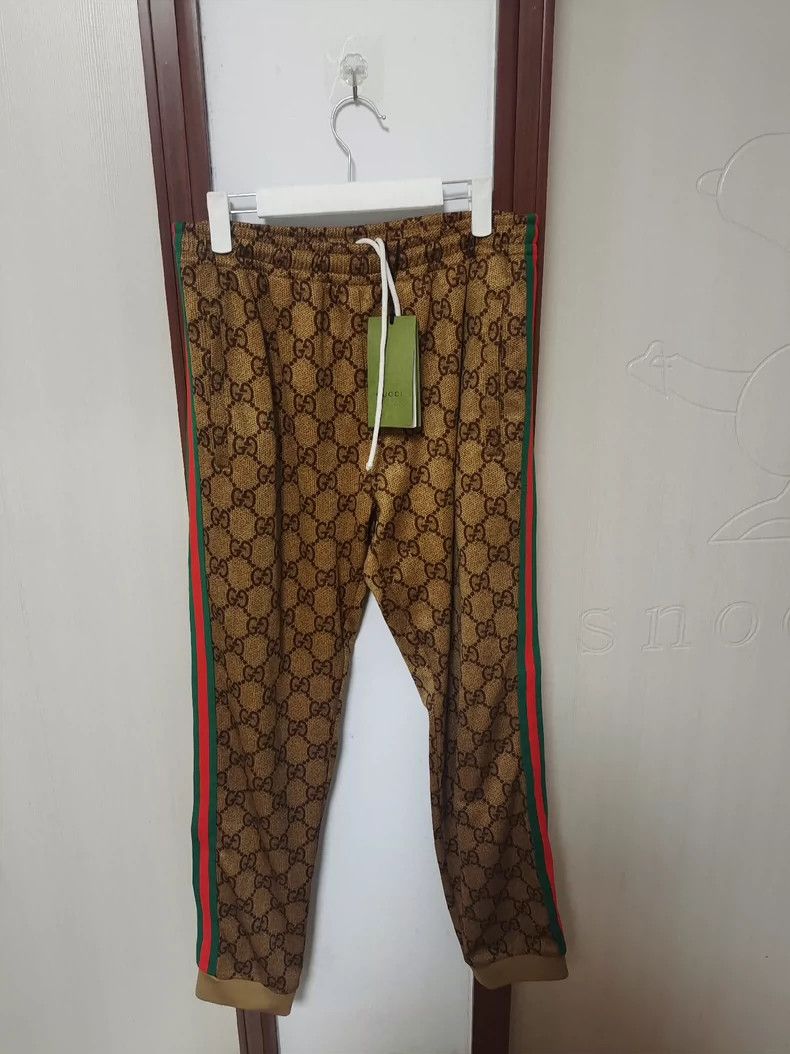 Gucci Gucci Logo Print Pants in Size Small Size US 30 / EU 46 - 1 Thumbnail
