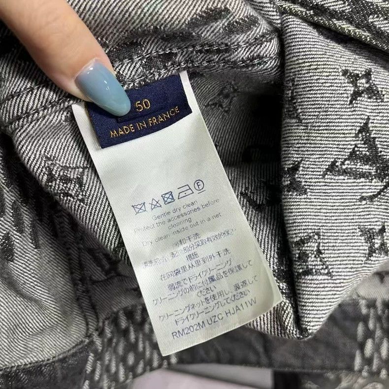Louis Vuitton Louis Vuitton Black presbyopic full print patchwork casual Size US M / EU 48-50 / 2 - 4 Thumbnail