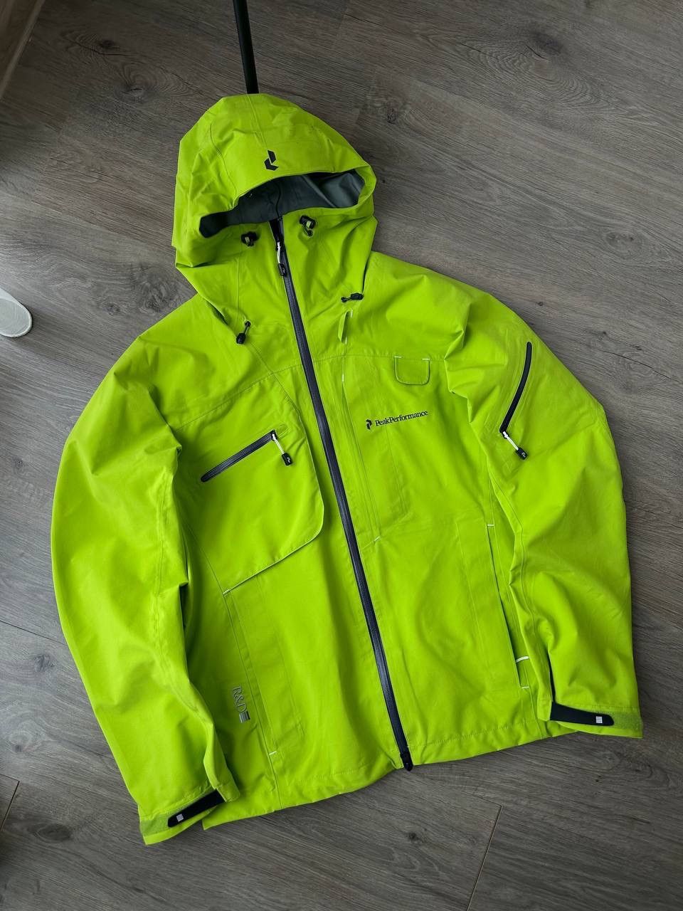 Peak Performance × Vintage Vintage Peak Performance Green Outdoor Style Heli Alp Jacket Size US L / EU 52-54 / 3 - 3 Thumbnail