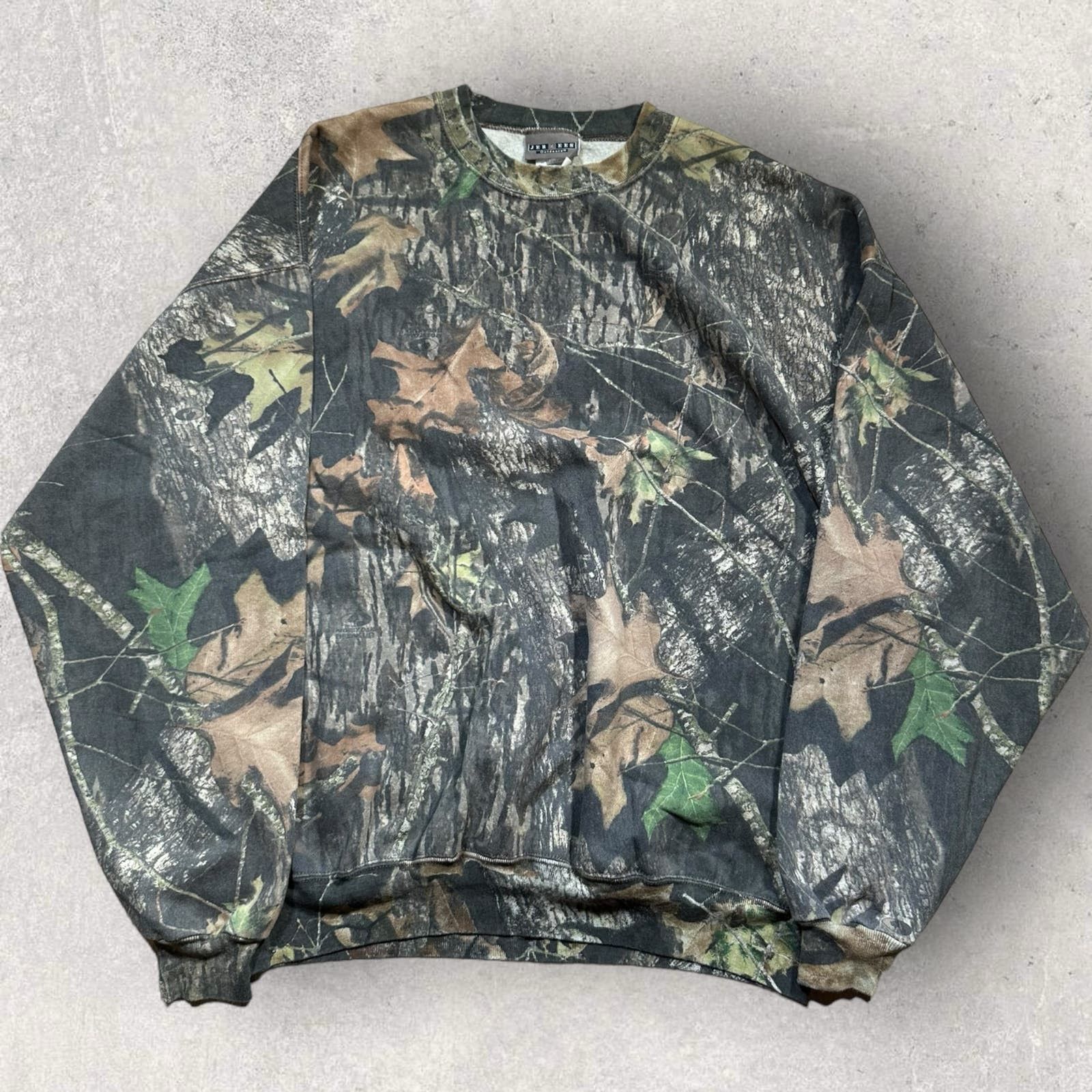 image of Crazy Vintage 90's Carhartt Style Realtree Sweatshirt in Green, Men's (Size 2XL)