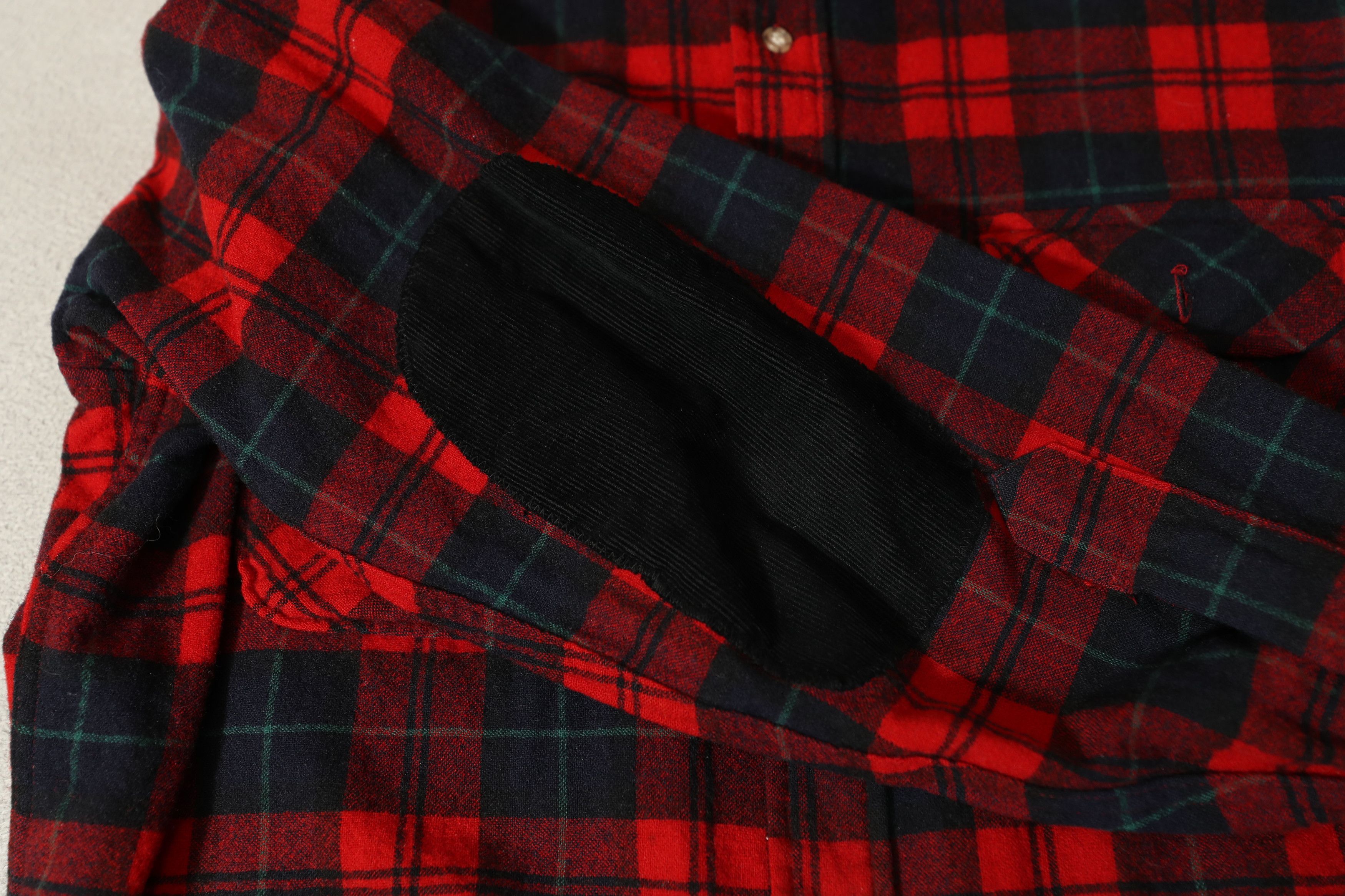 Pendleton Vintage Pendleton Wool Red Tartan Flannel (XL) Size US XL / EU 56 / 4 - 9 Thumbnail