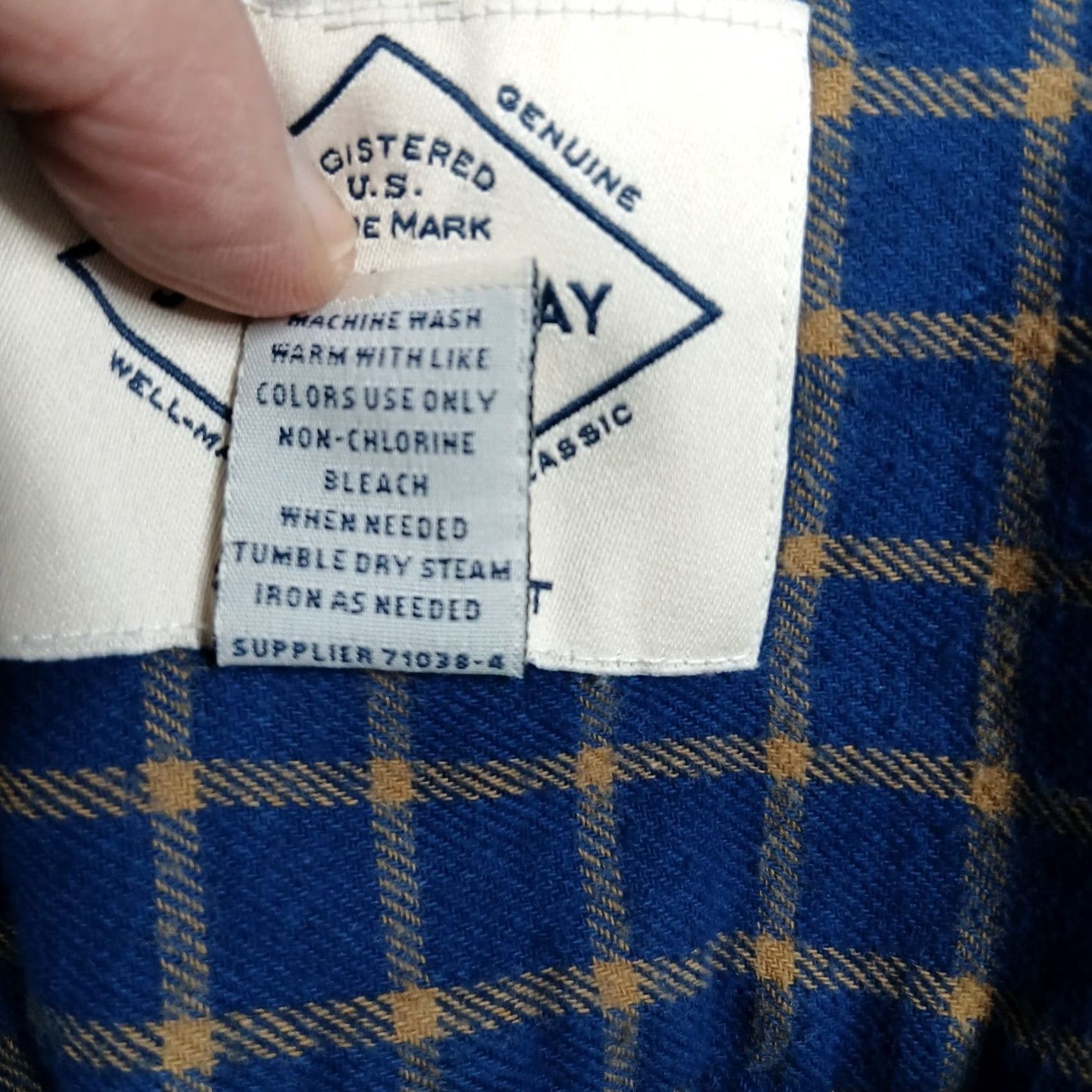 Vintage St. John's Bay Mens Large Blue Tan Plaid Flannel Shirt 100% Cotton Button-Up Pocket Long Sleeve Casual Menswear Size US L / EU 52-54 / 3 - 4 Thumbnail