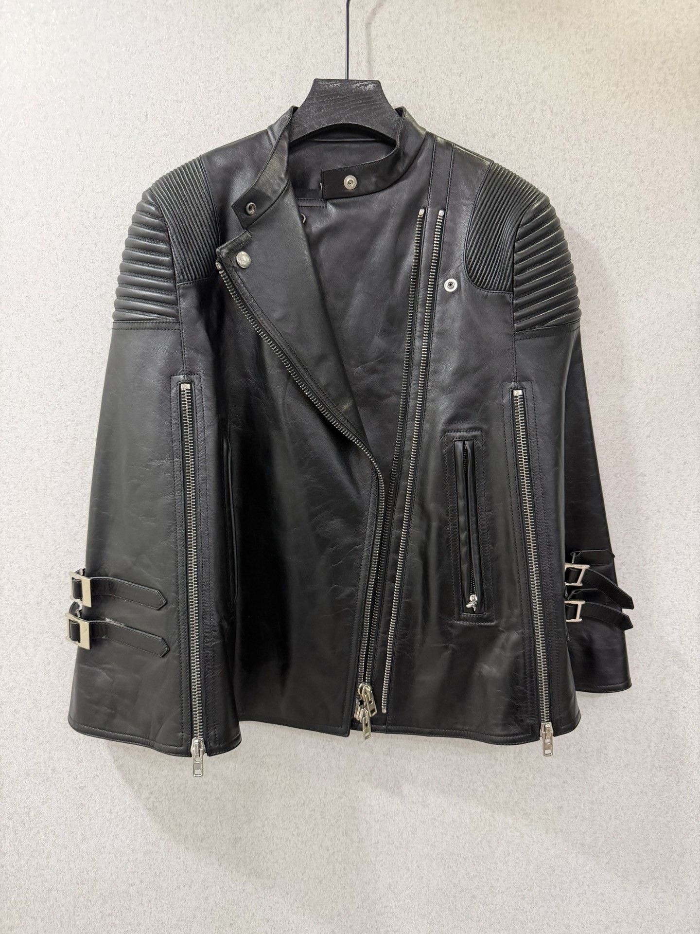 Givenchy Givenchy Jacket XS Women Size XS / US 0-2 / IT 36-38 - 1 Thumbnail