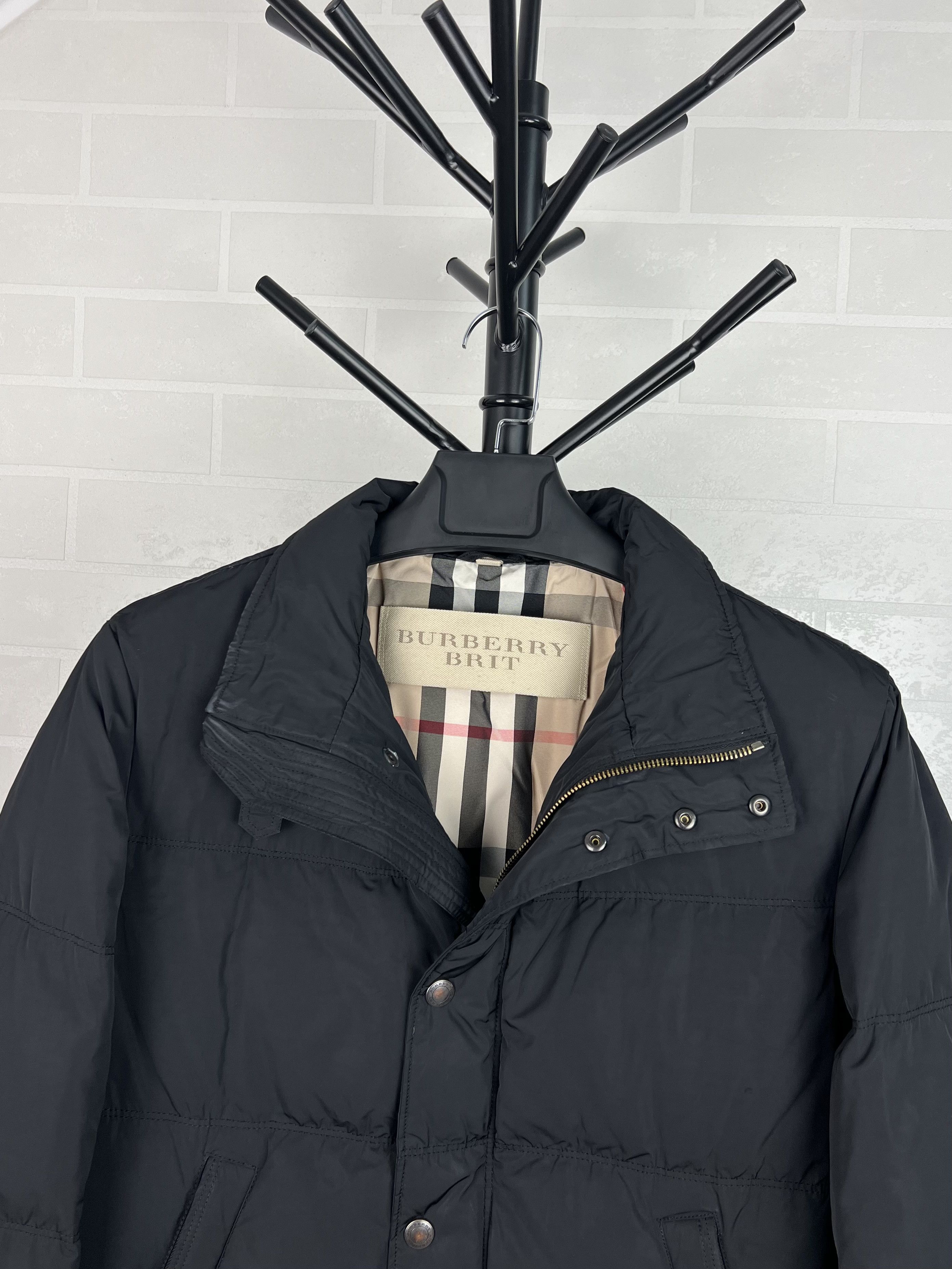 Burberry BURBERRY BRIT Down Puffer Jacket Nova Check Black Men's Size US M / EU 48-50 / 2 - 2 Thumbnail