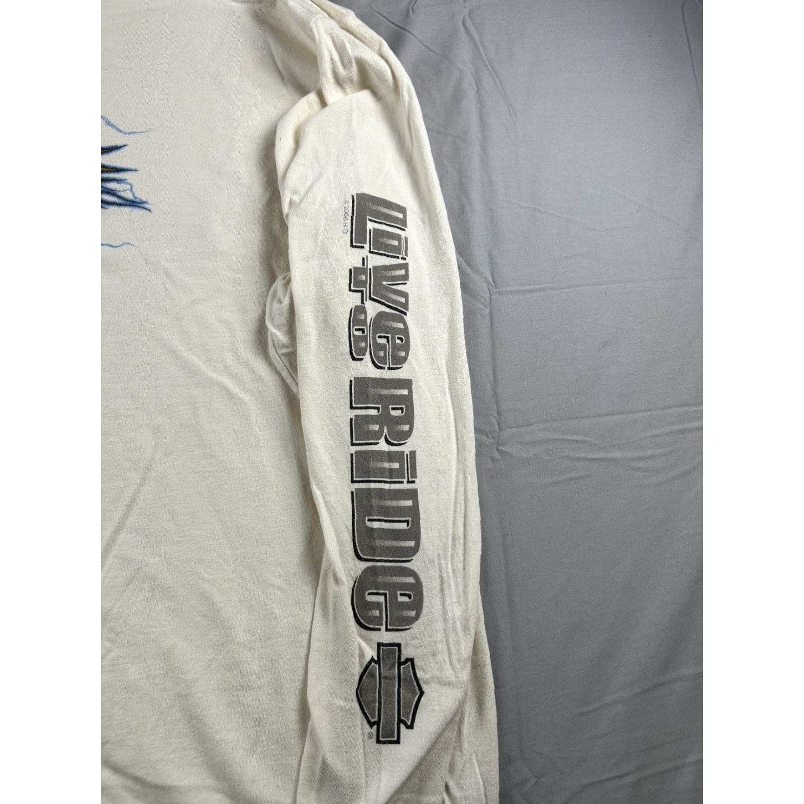 Harley Davidson VINTAGE Harley-Davidson Shirt Mens 2XL Thunder Eagle Long Sleeve Hit Montana White Off-White Crew Neck Graphic Print USA Motorcycle Biker USA - Size US XXL / EU 58 / 5 - 6 Thumbnail