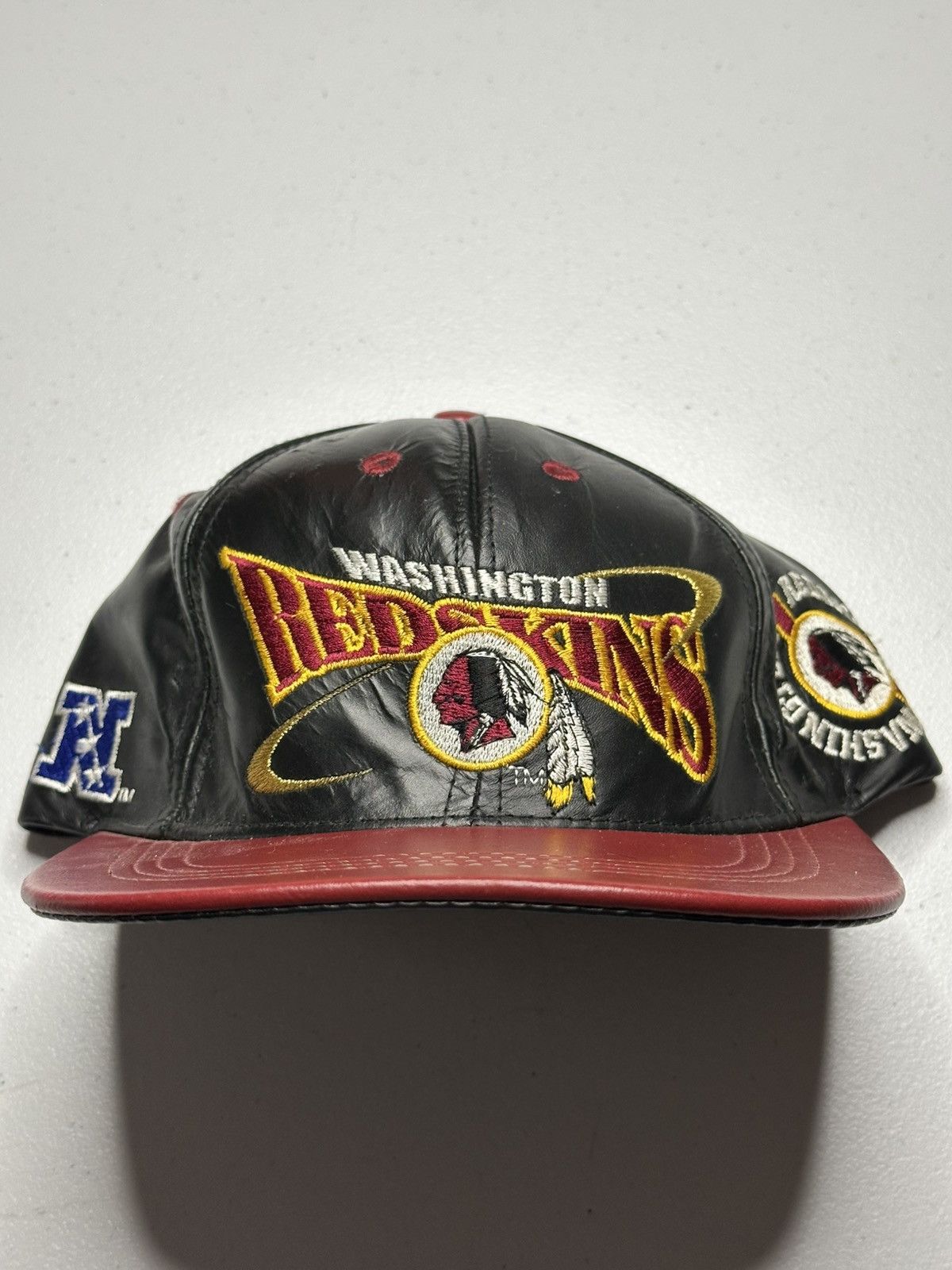 NFL Vtg 90s Washington Redskins leather StrapBack. Size ONE SIZE - 1 Thumbnail
