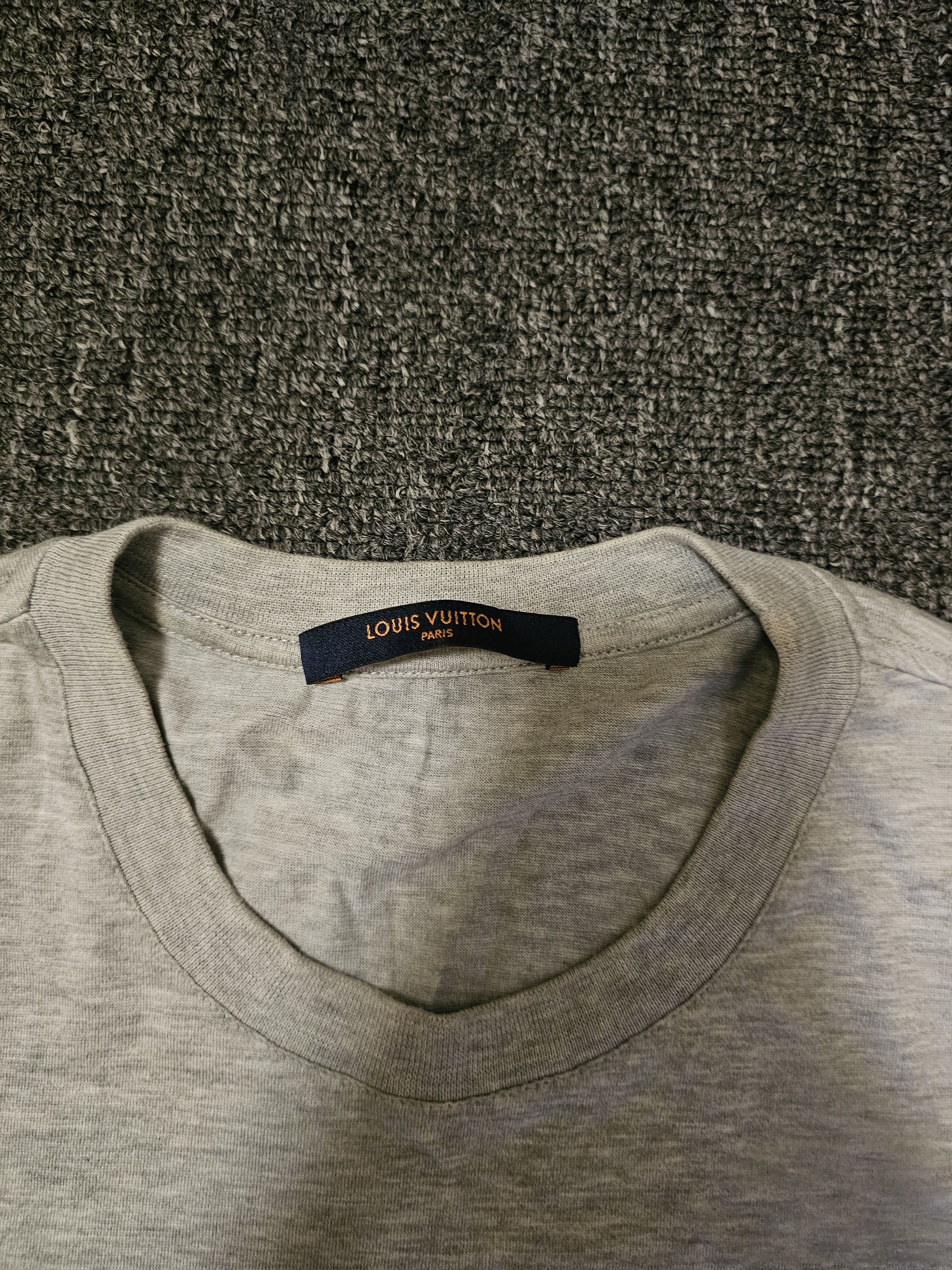 Louis Vuitton Louis Vuitton Unisex Gray T-Shirt Size S Size US S / EU 44-46 / 1 - 3 Thumbnail
