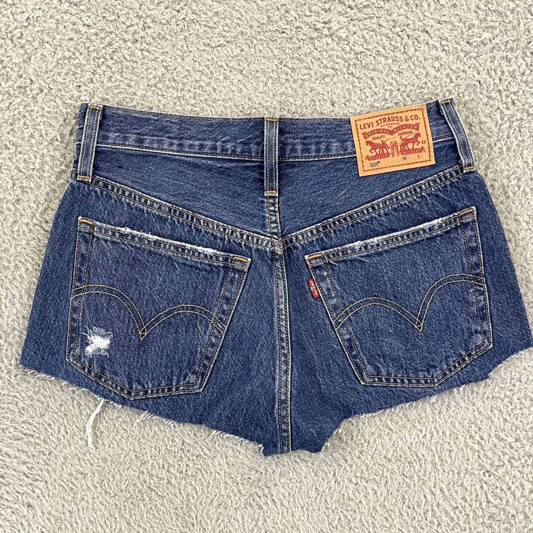 Levi's Levi's 501 Jean Shorts Womens 24 Blue Button Fly Cut Off Distressed Denim Cotton Size 42" / US 20 - 6 Thumbnail