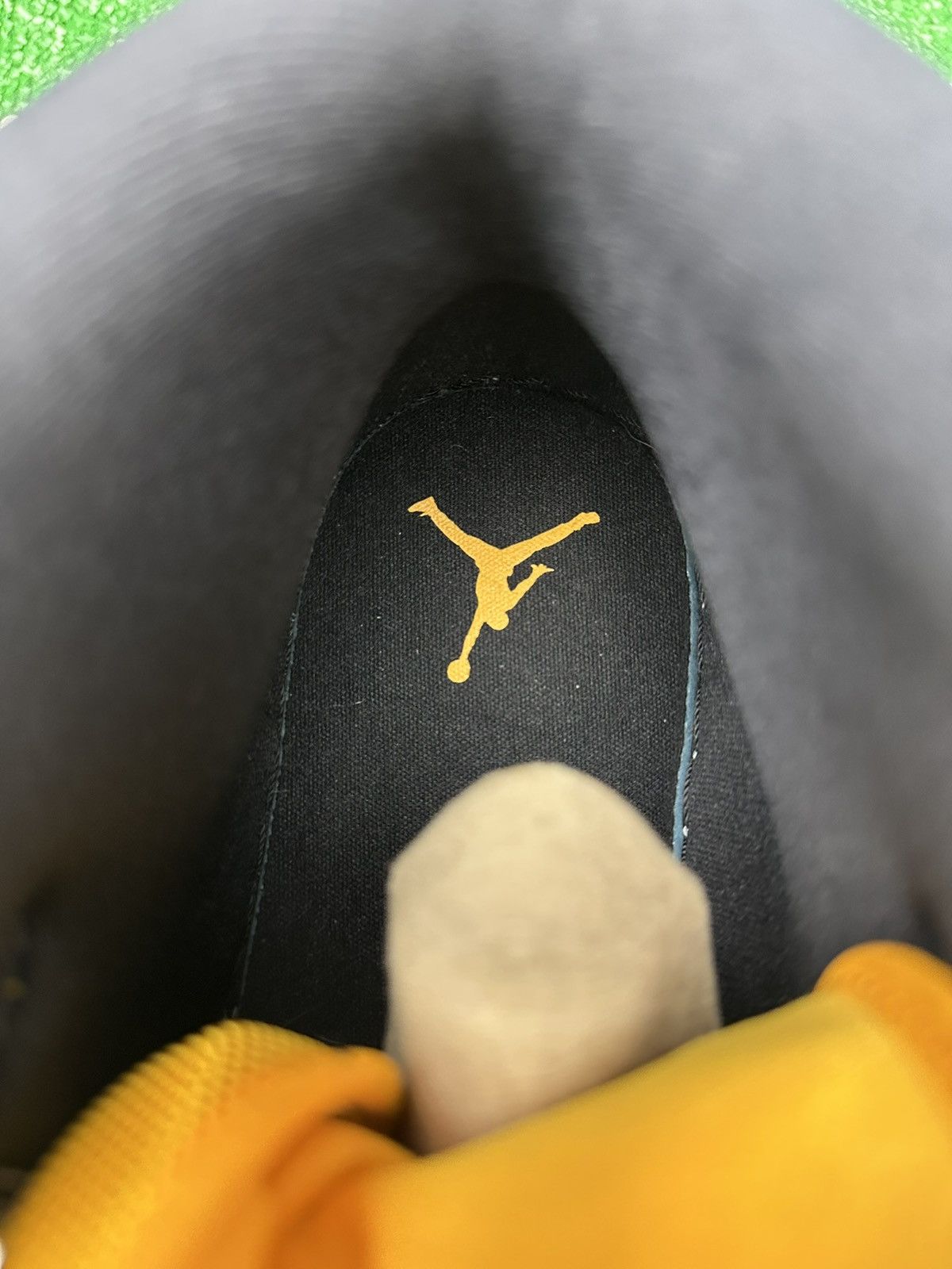 Jordan Brand Air Jordan 1 Mid Perforated - White University Gold W Size US 10.5 / EU 43-44 - 5 Thumbnail
